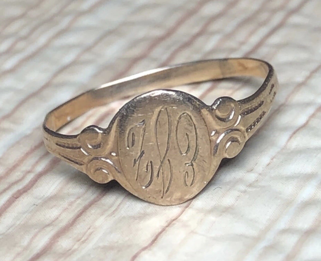 10K Monogramed Signet Pinky/Child’s Ring, Size 4.75 Initial ‘EJZ’