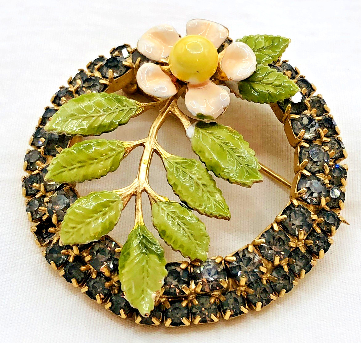 Vtg. HOBE Wreath Brooch w. Floral Enamel and Pale Green Rhinestones 1 5/8 In.