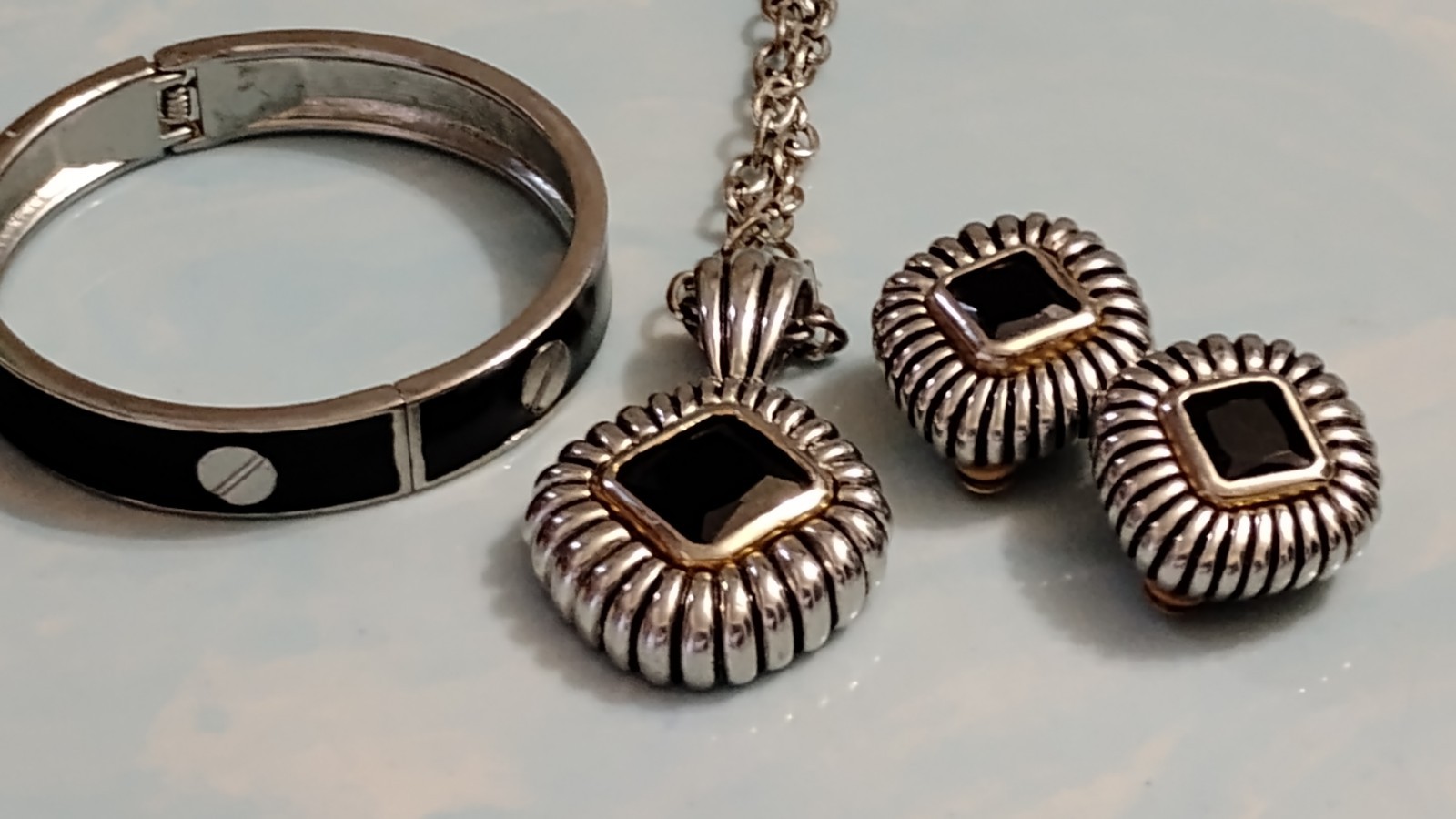 Vtg Black Glass Chatons Cabochon Necklace Earrings & Bangle Bracelet Set