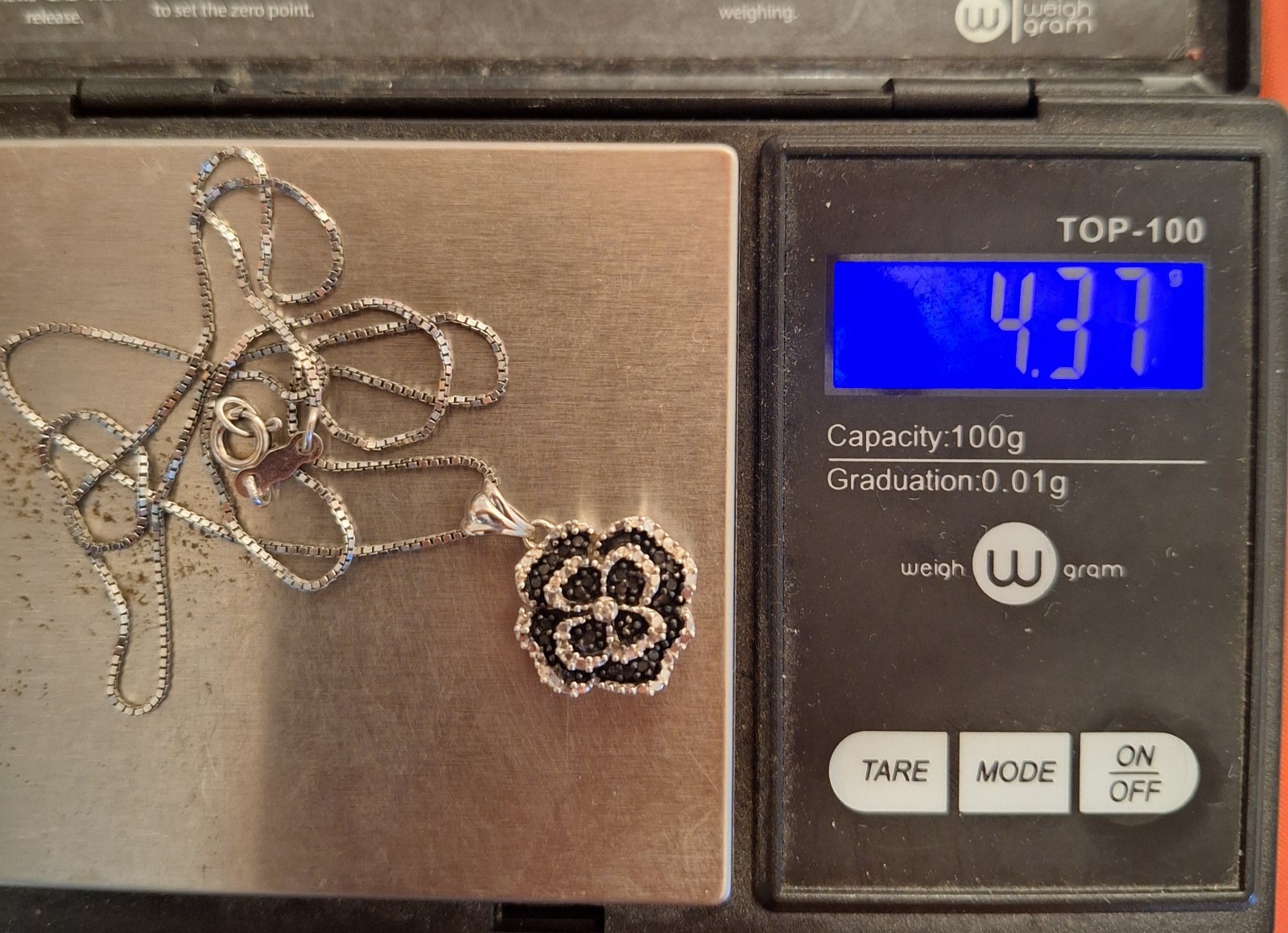 925 Sterling Silver – HN HENG NGAI Diamond Pave Rose Flower Necklace Pendant
