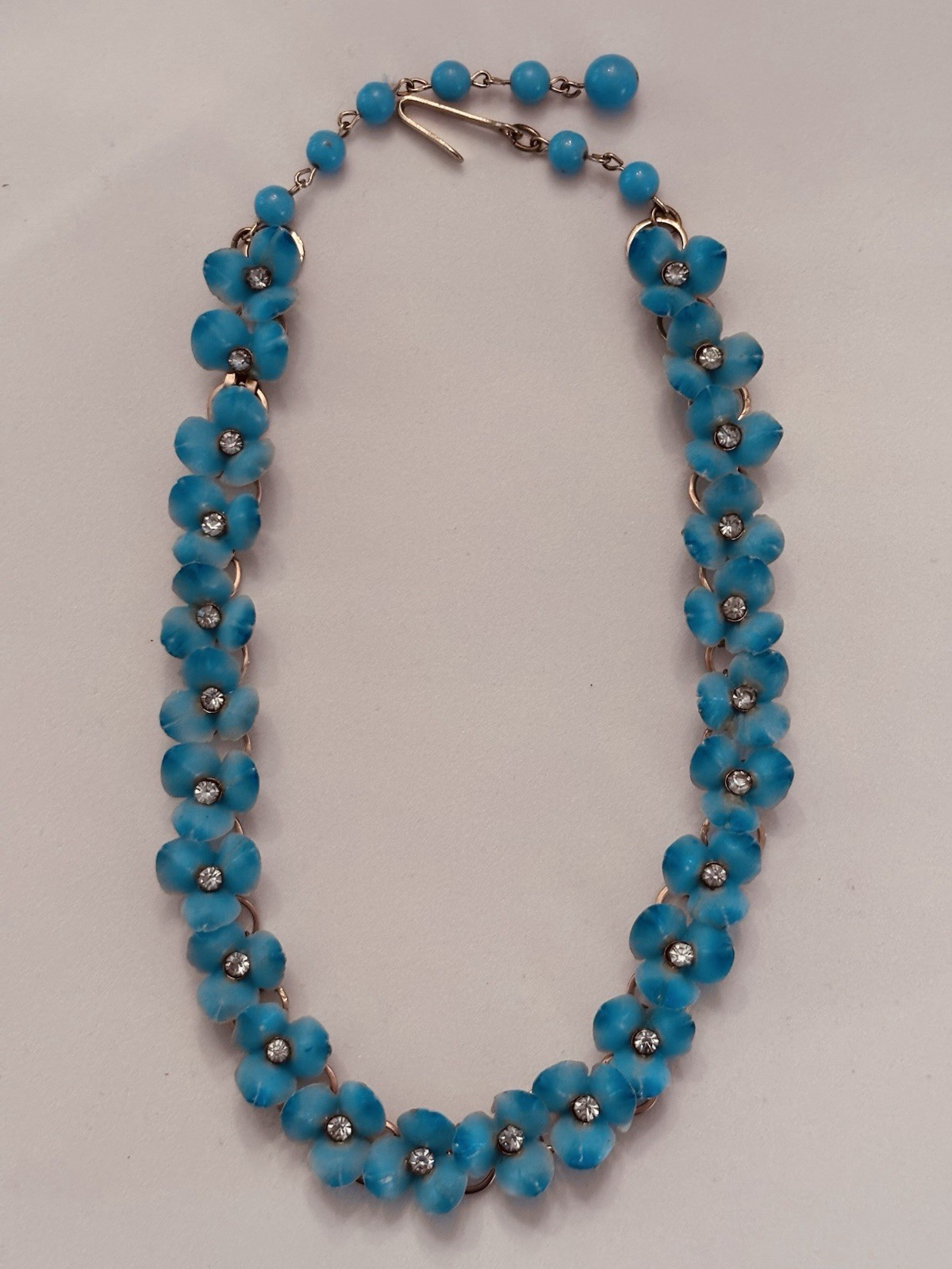 Vintage Blue Flower Necklace Rhinestone Gold Tone Adjustable 12-16” Spring
