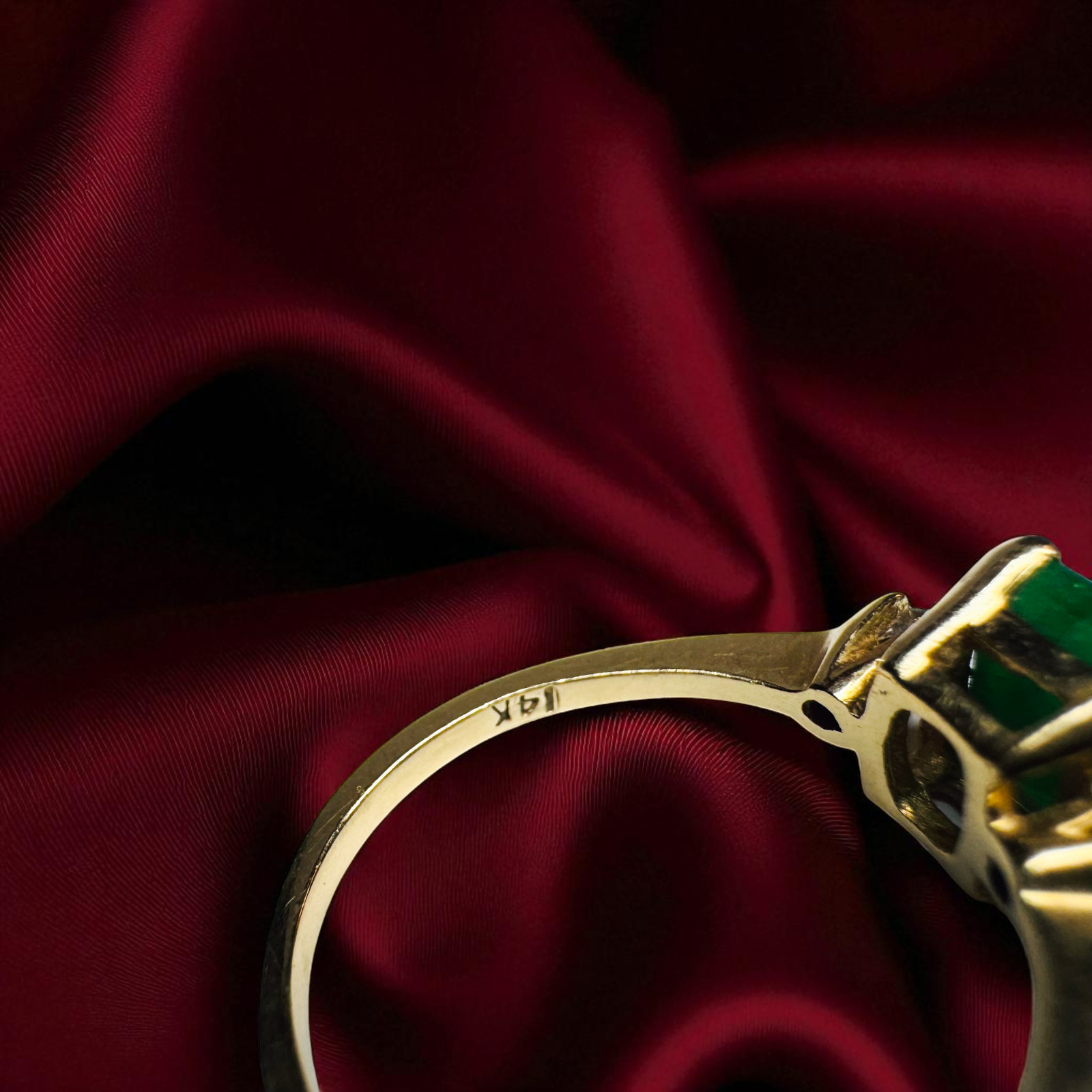 VINTAGE 14K Gold Natural Zambian Emerald & Diamond Ring 1.1CT Emerald Size 7
