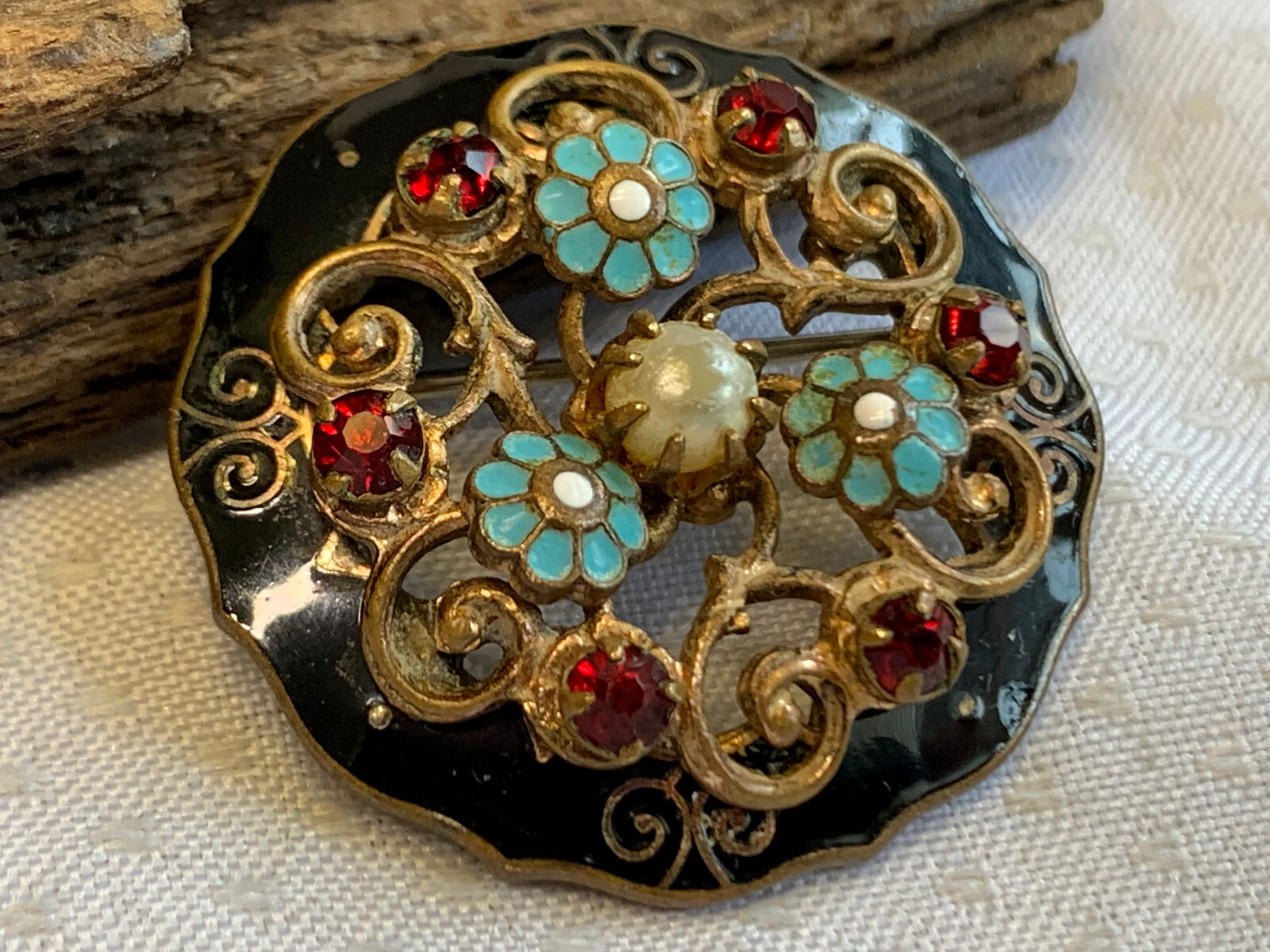 Vtg Enamel & Rhinestone Floral Brooch Fashion Jewelry Faux Pearl Round Pin