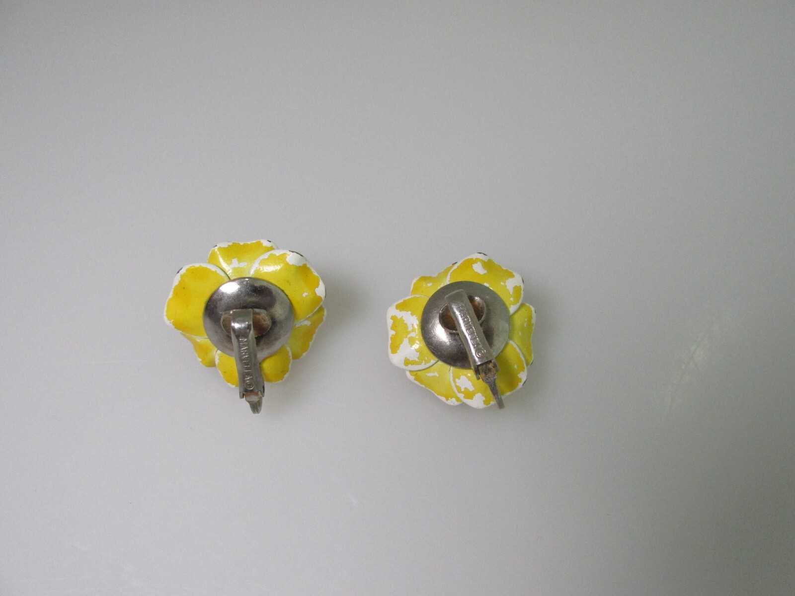 Vtg Marvella Enamel Flower Earrings Clip Yellow Poppy Layered Petals Faux Pearls