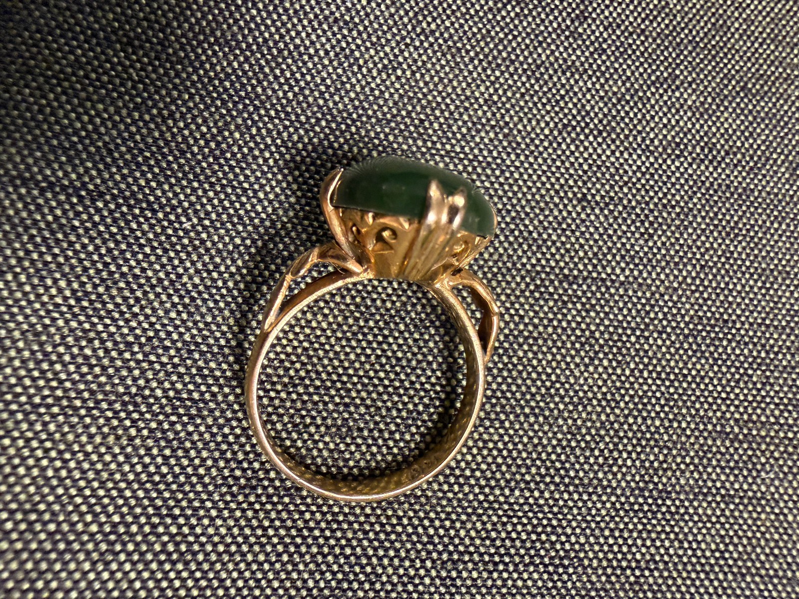 Vintage SOLID 14KT Gold Stamped Jade Ring Size 7.25 4.5g New Old Stock!