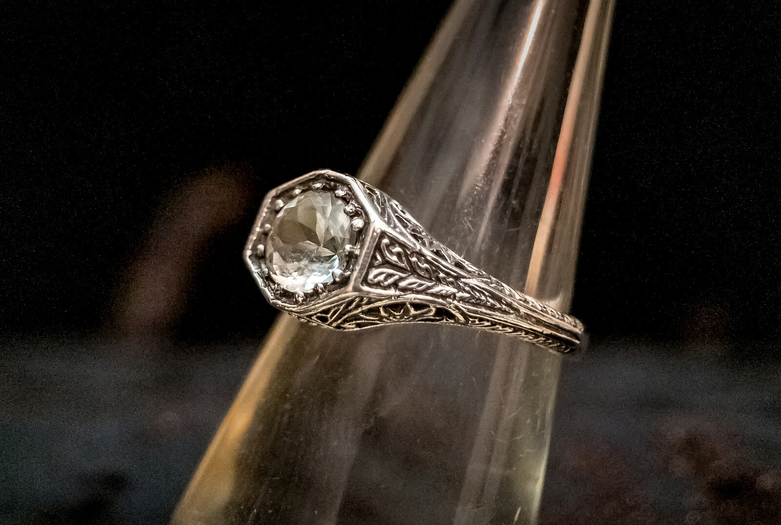 Vintage Sterling Silver Filigreed Openwork Ring with Glass Stone