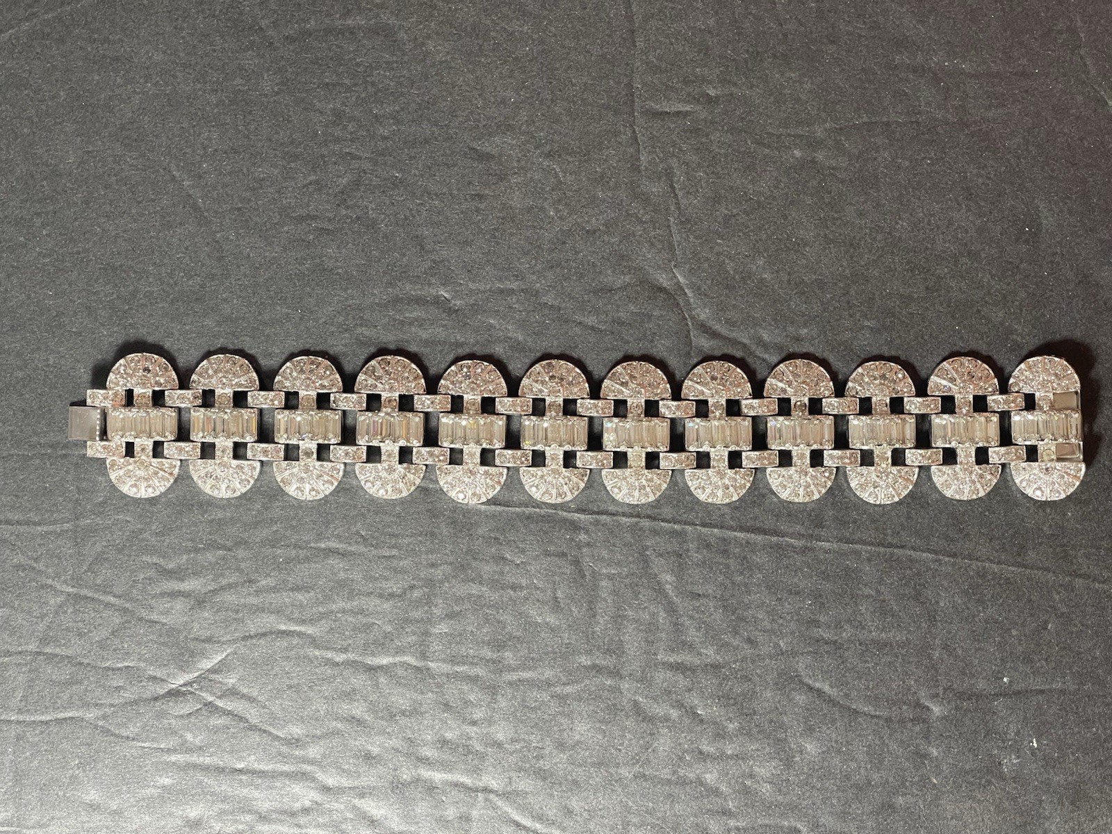 Beautiful 1950’s Rhinestones and Rhodium Plated Bling Bracelet