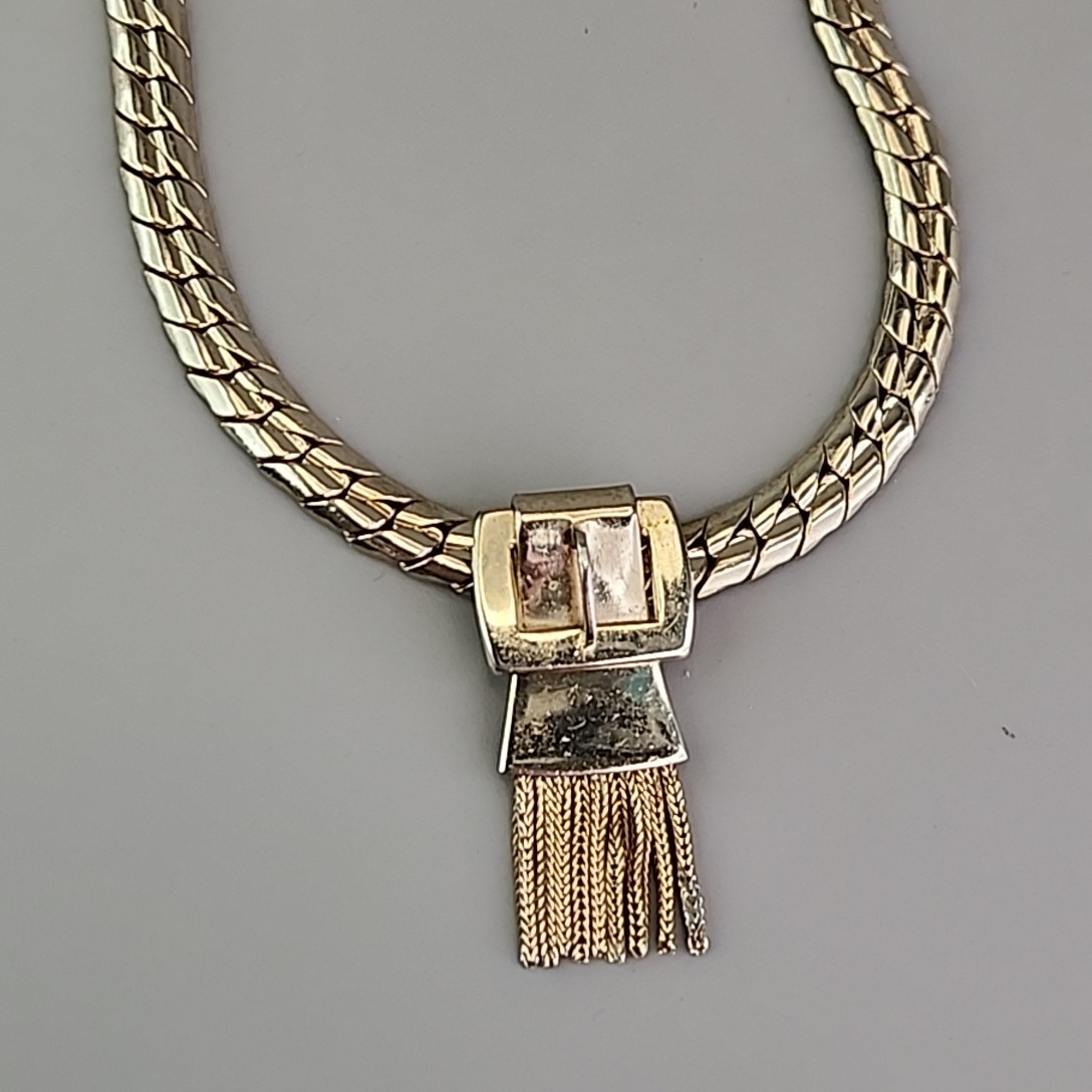 Vintage Chain Tassel Necklace Herringbone Gold Tone Floating Buckle Pendant 15.5
