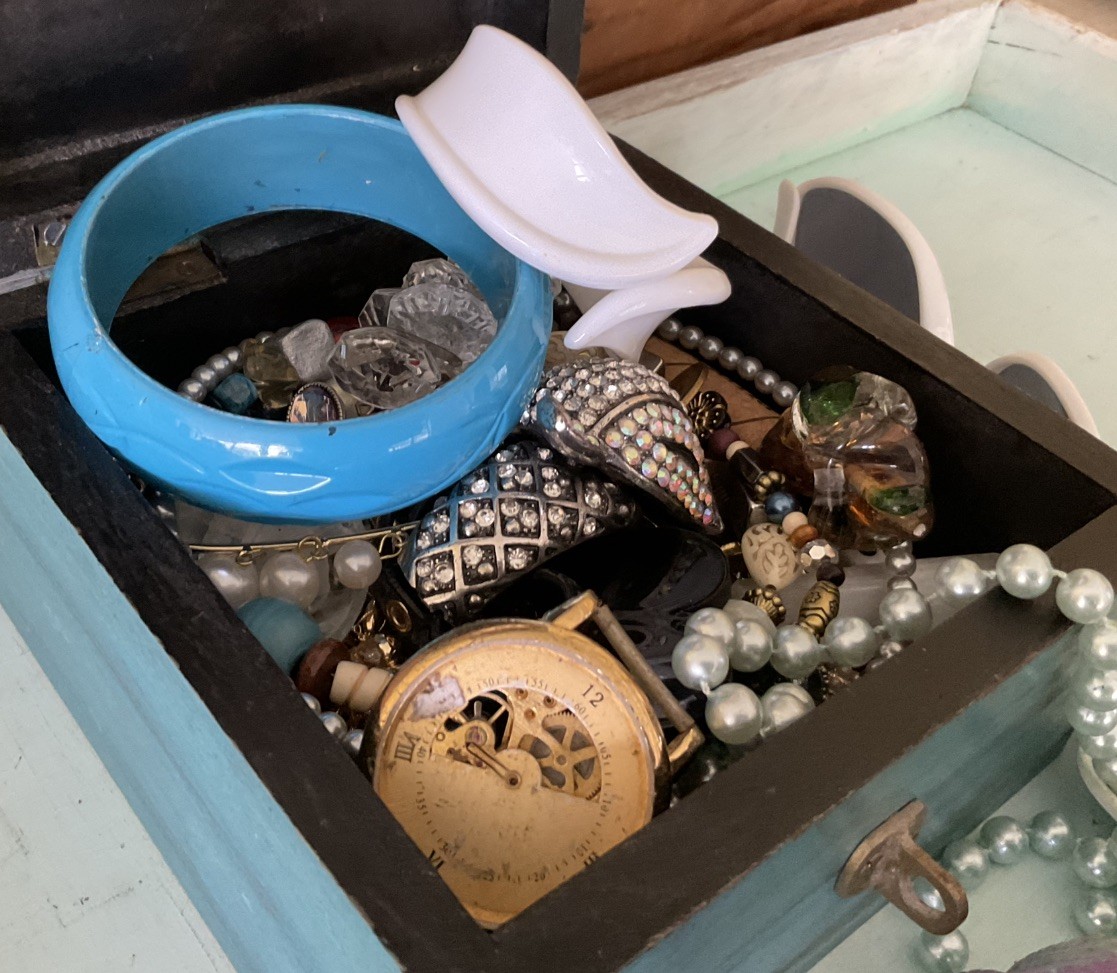 Vintage to modern Jewelry junk drawer Lot Harvest scrap wear repair Fun pieces!