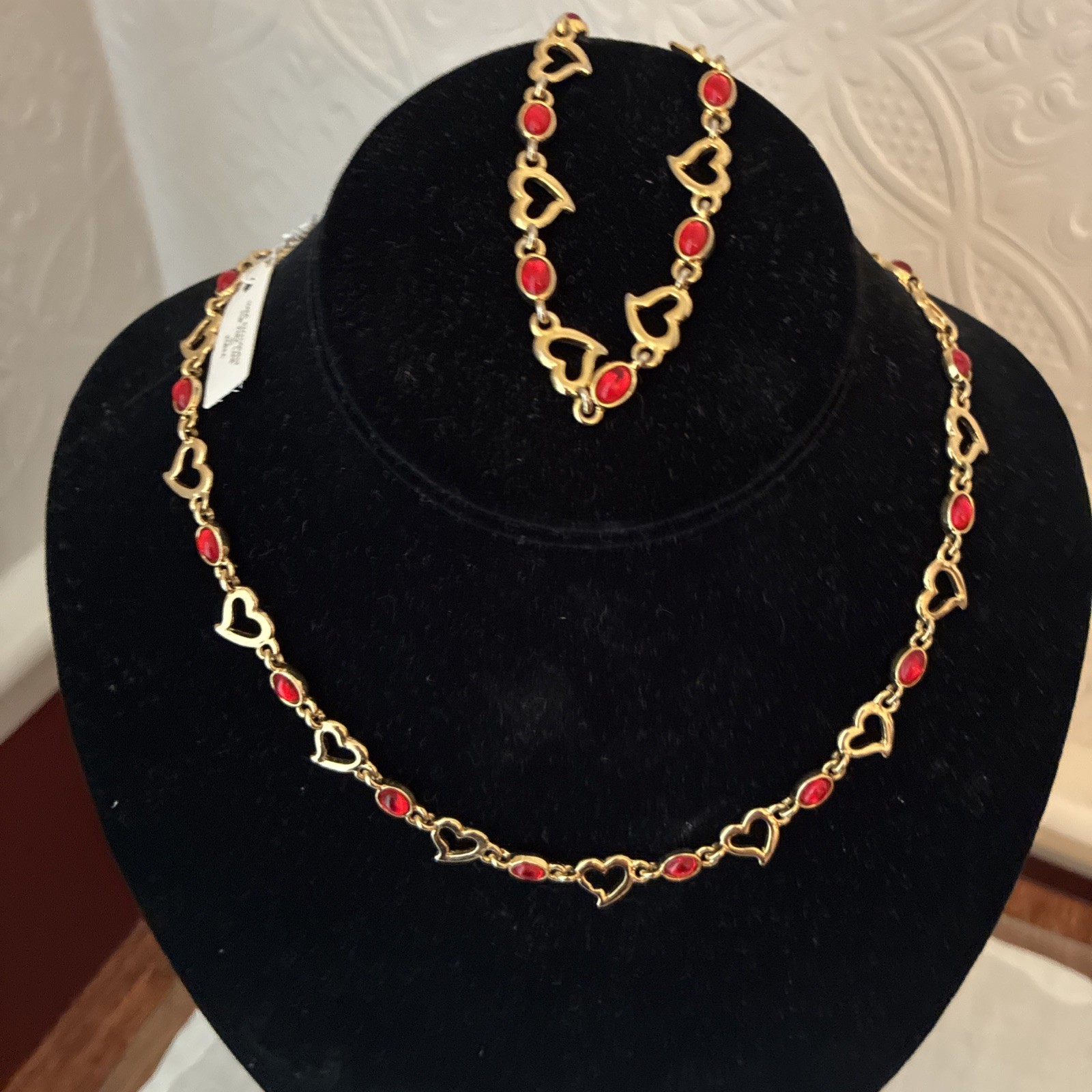 Vtg NWT Jewels by Park Lane Demi-Parure • Necklace & Bracelet Gold & Red Hearts