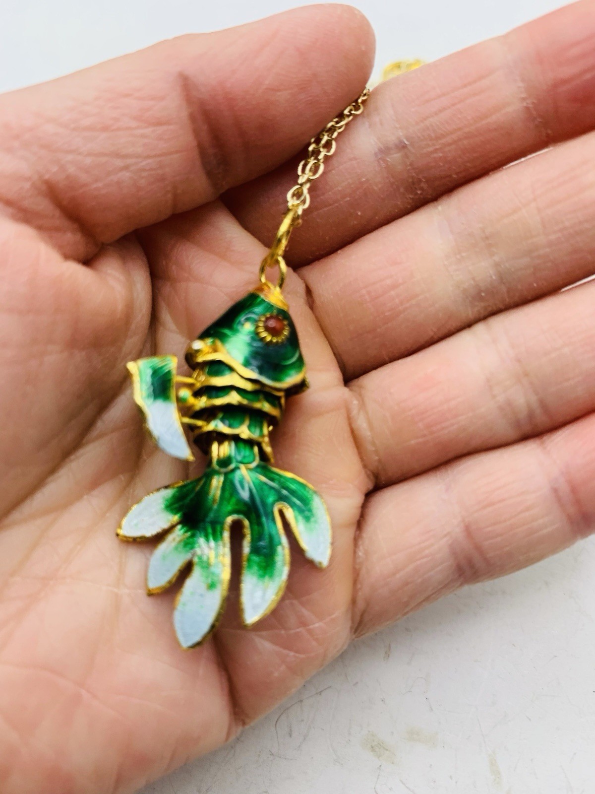 Vintage Lucky Asian Chinese Enamel Articulated Green Gold Tone Fish 16” Necklace