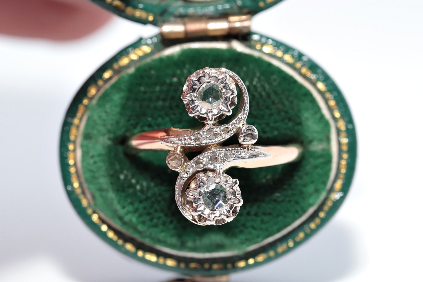 Antique Circa 1910s Art Nouveu 18k Gold Natural Rose Cut Diamond Ring