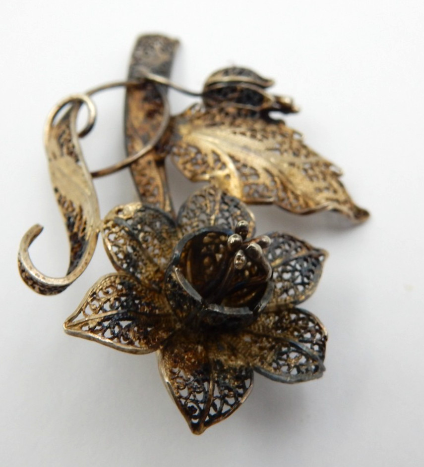 ANTIQUE VICTORIAN ERA FANCY STERLING SILVER FILIGREE FLOWER BROOCH PIN 7.3 GRAMS