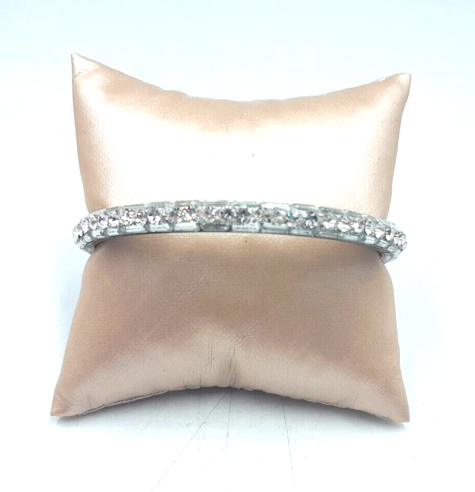 Vintage Beautiful Bright Rhinestone Bling Bangle Bracelet Fits Size 7-7.5″