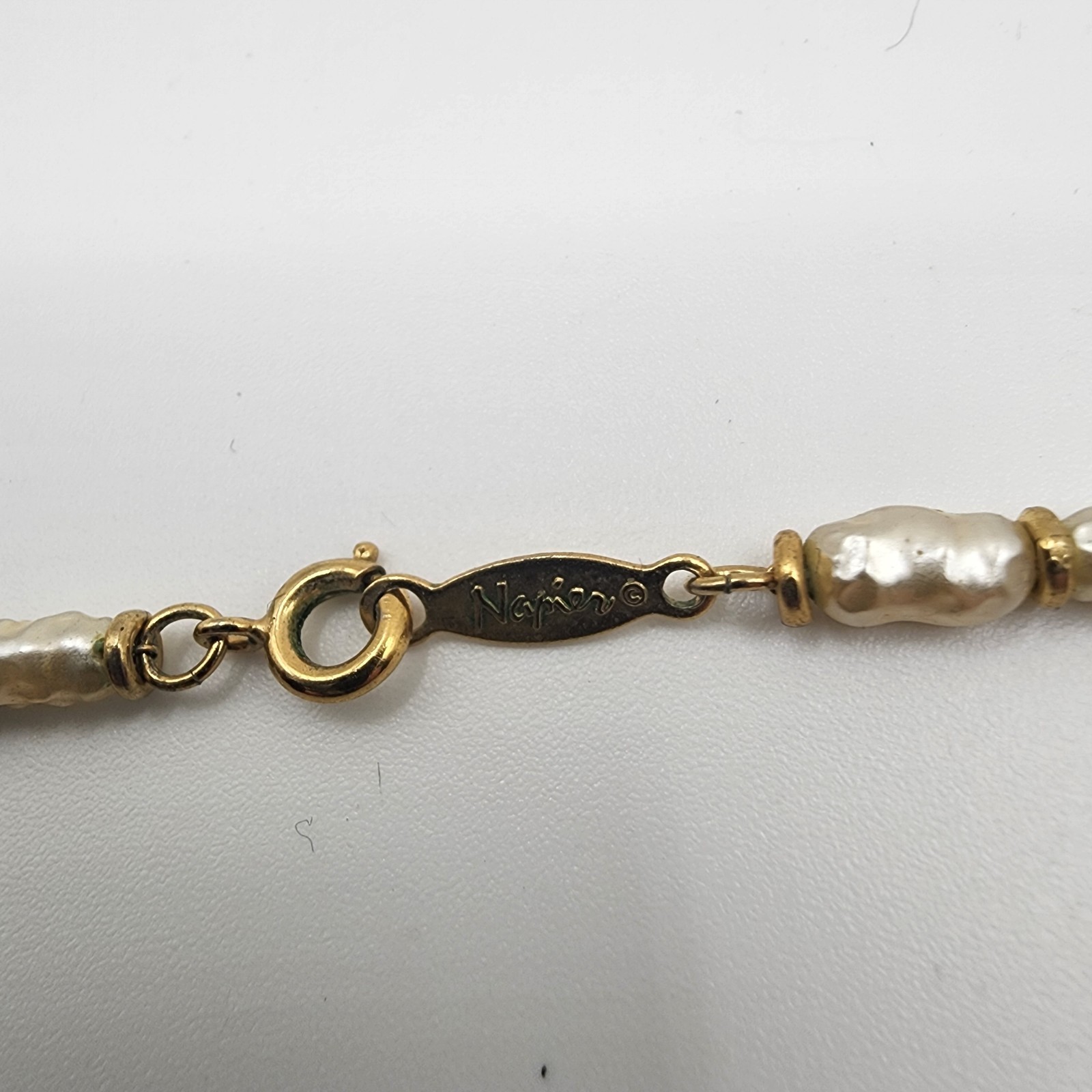 Vintage Signed Napier Women’s Necklace Gold Tone With Beads 30″