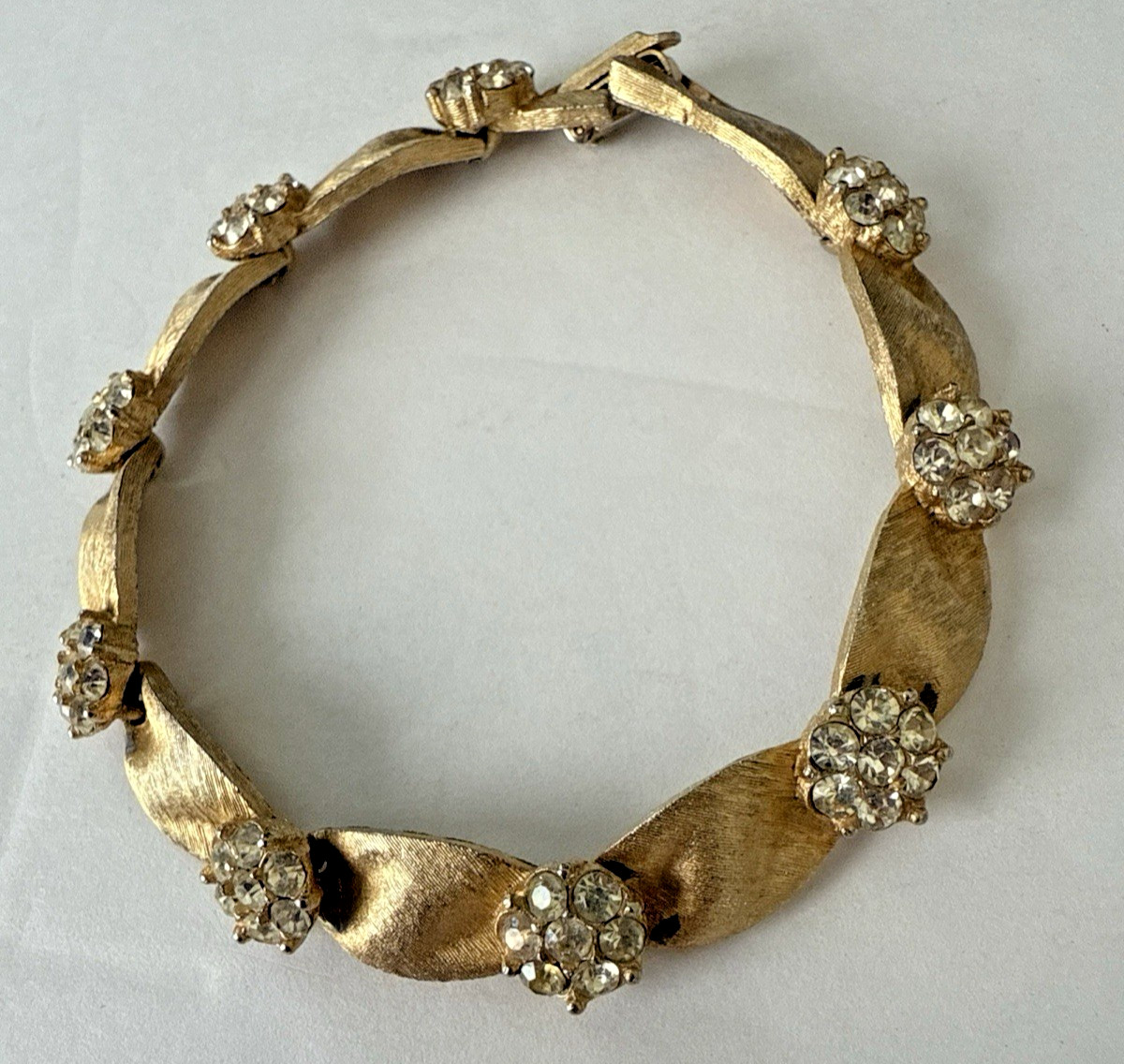 Trifari Link Bracelet April Birthday Series Ribbon Flower Clear Rhinestone