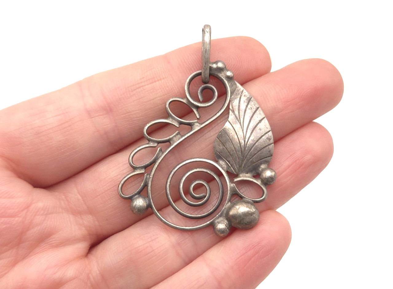 Vintage Sterling Silver Modernist Abstract Swirl Leaf Motif Pendant for Necklace