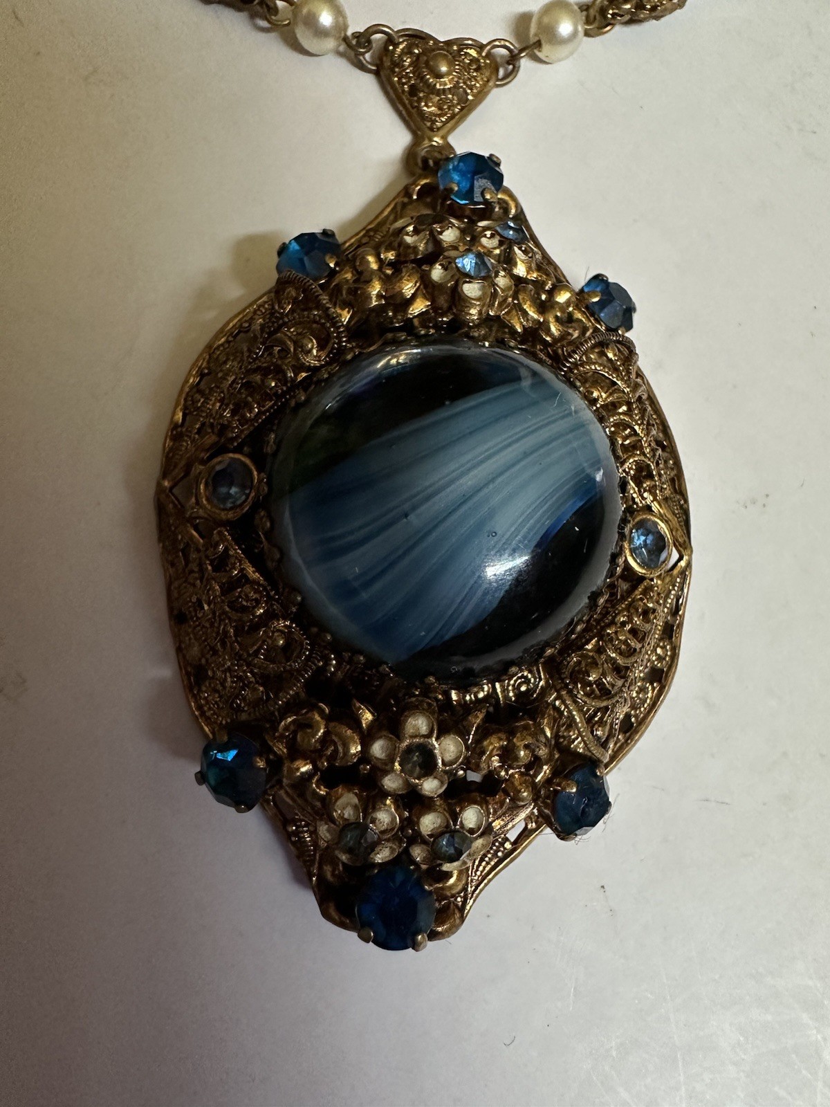 Vintage West Germany Peacock Blue Cabochon Rhinestones Filigree 24” Necklace