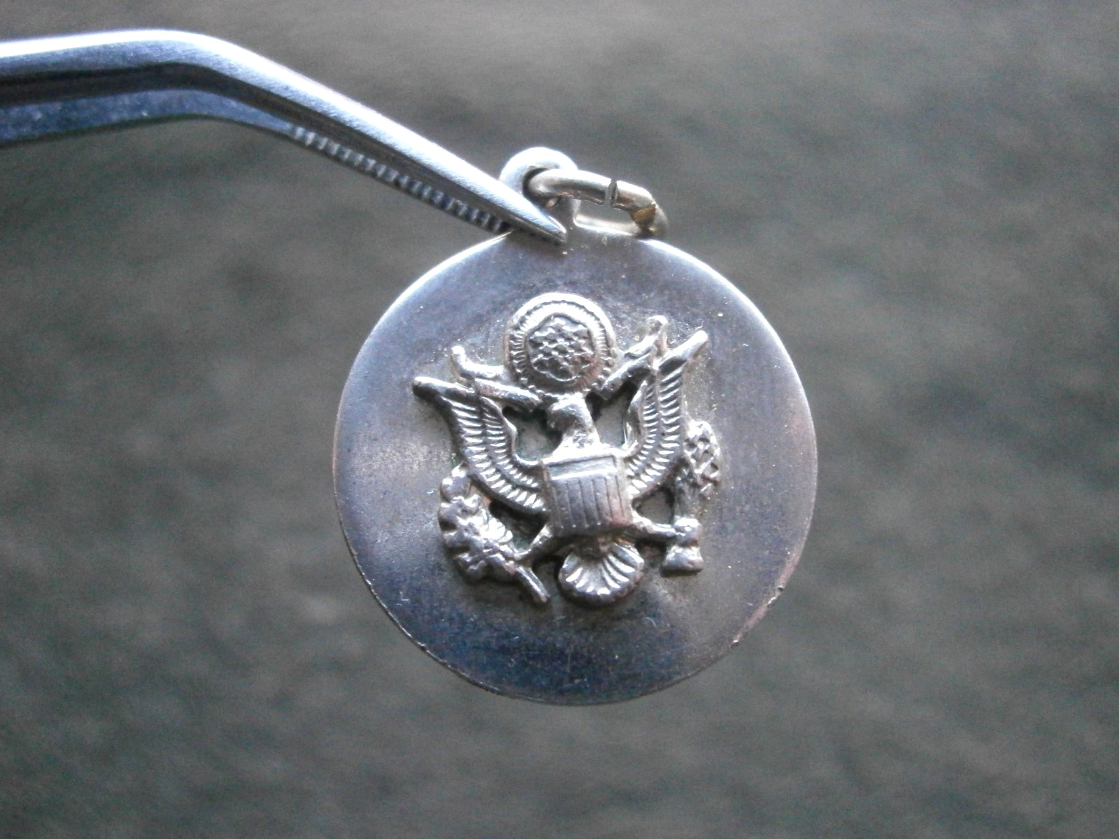 US Army Eagle Emblem Vintage Silvertone Bracelet Charm Pendant 3.3g