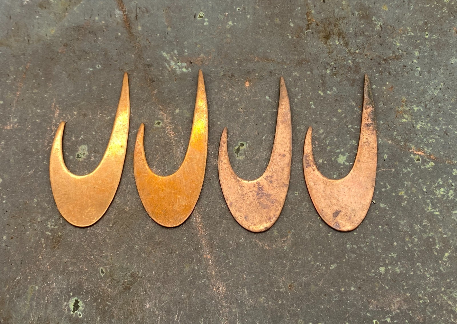 Vintage Coppered Brass Swoosh Check Stampings – 29 mm – Set of 4