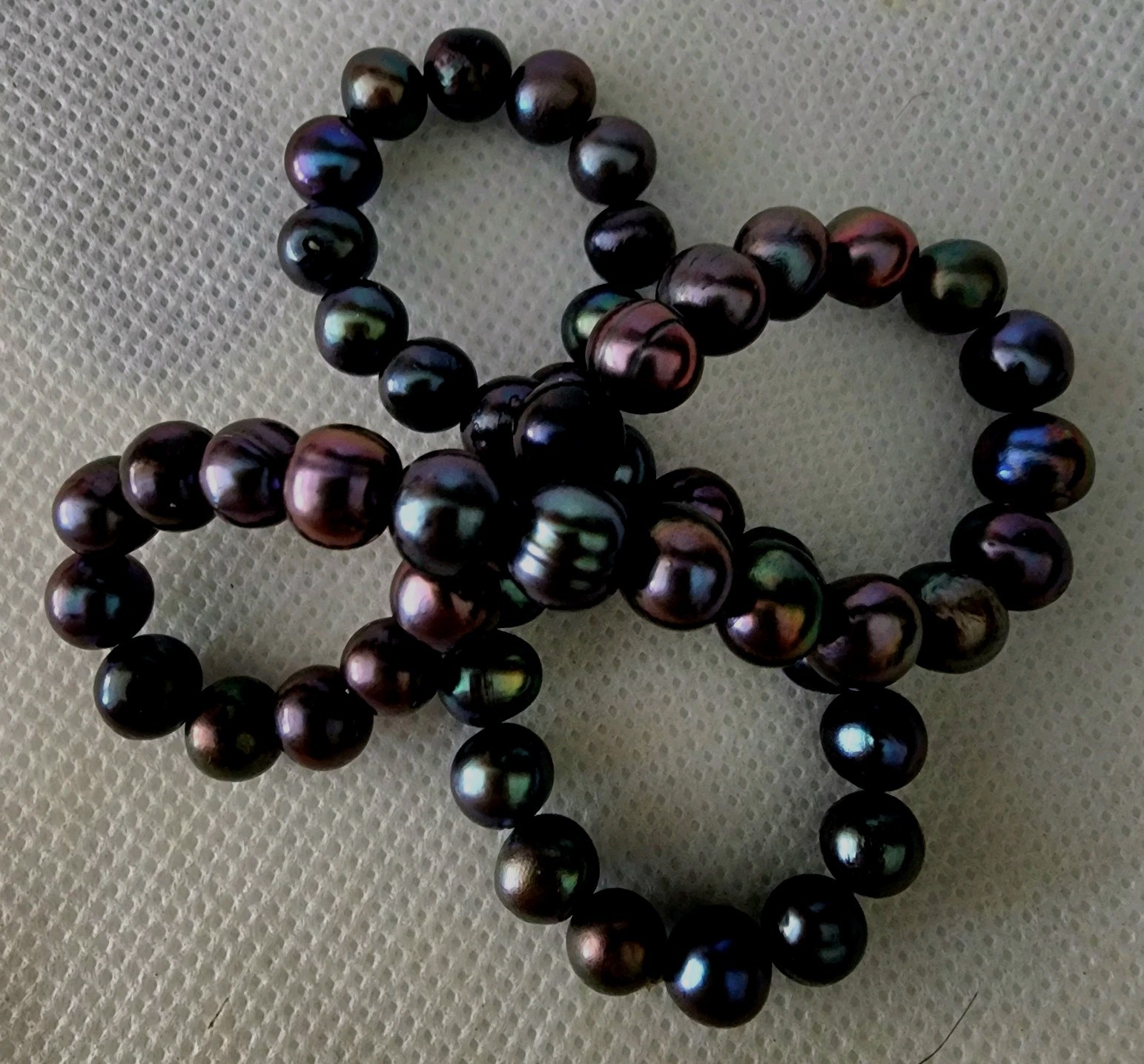 LUMINOUS PEARL 2 BRACELETS W./SHADES OF PURPLE, GREEN, BLUE & LAVENDER (Stretch)