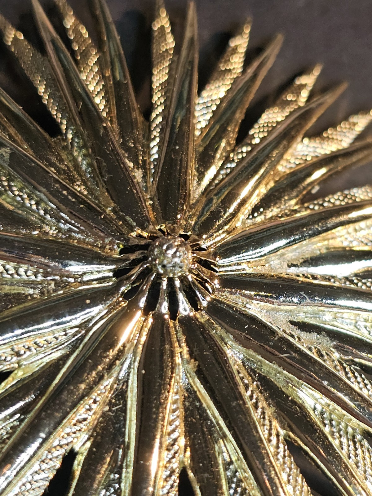 Vintage Emmons Gold Tone Starburst Flower Atomic Brooch Large 2.5″ Textured