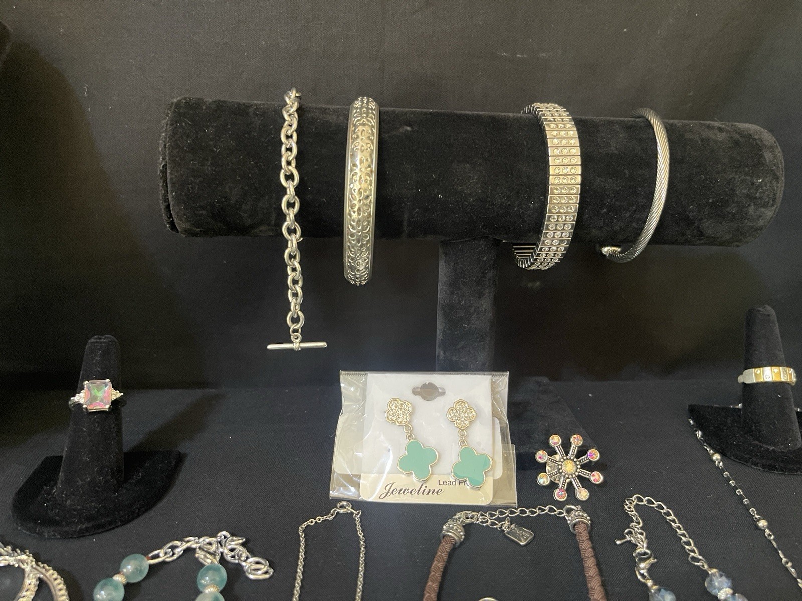 Vintage To Now Estate Lot Silver tone Jewelry Necklace Bracelet Earrings Ring