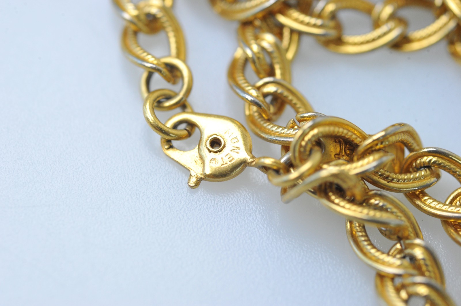 Necklace Lot Vtg Napier Monet Avon Gold tone ** All have a lot of wear XL5