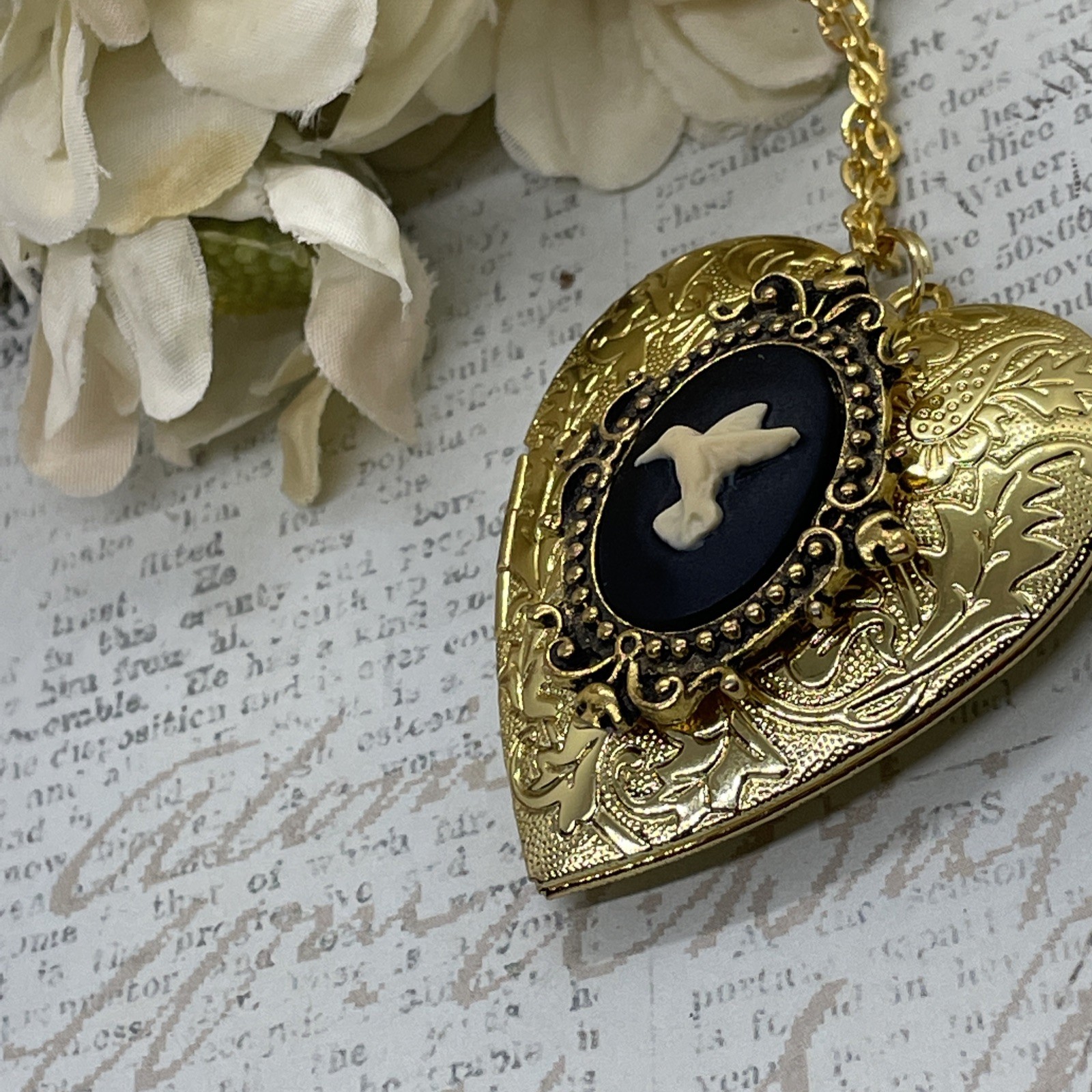 Gold Heart Locket Photo Birthday Anniversary Wedding Hummingbird Cameo Necklace