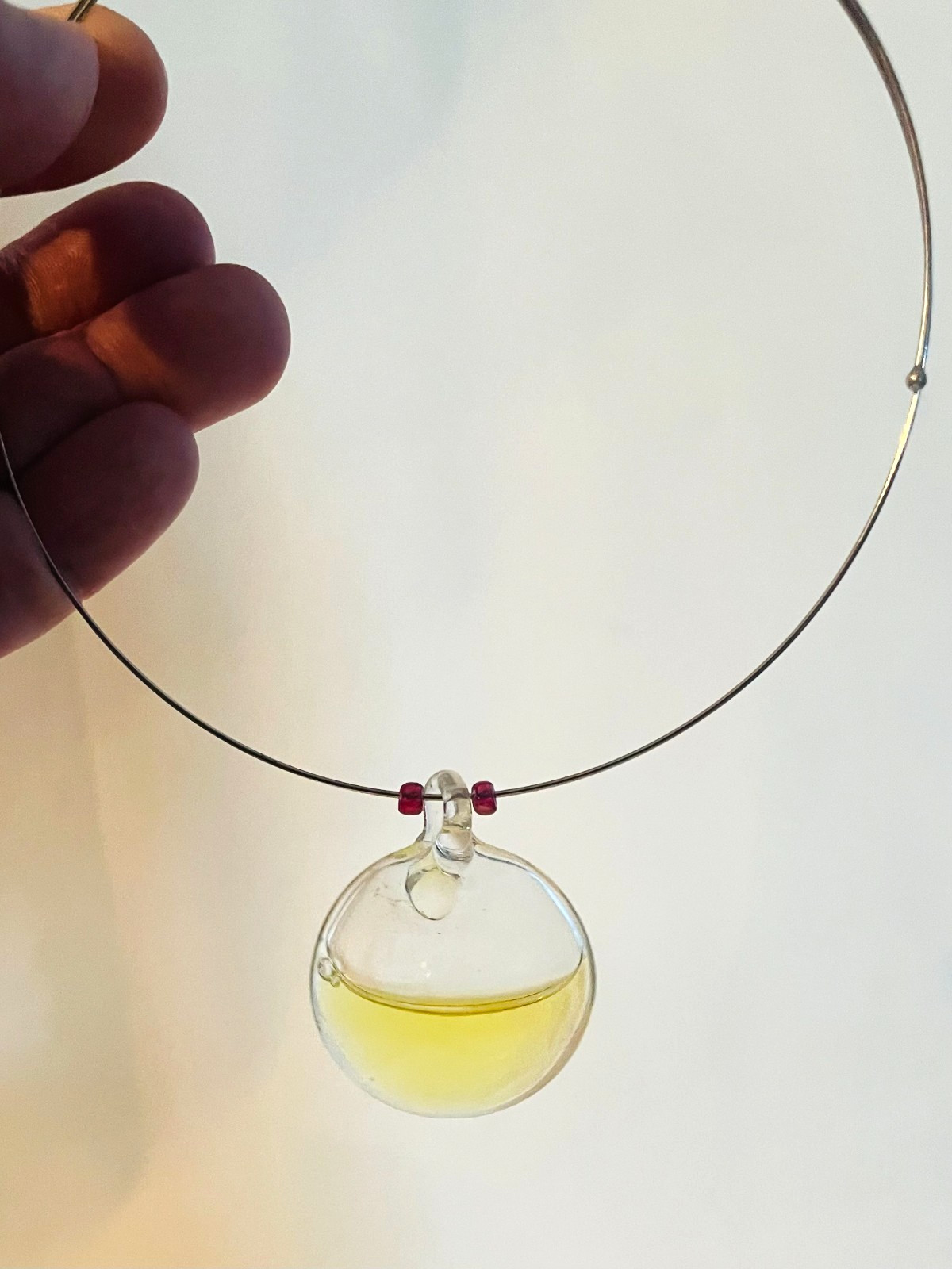 Circular stainless steel wire with pendant neck choker 90’s postmodern