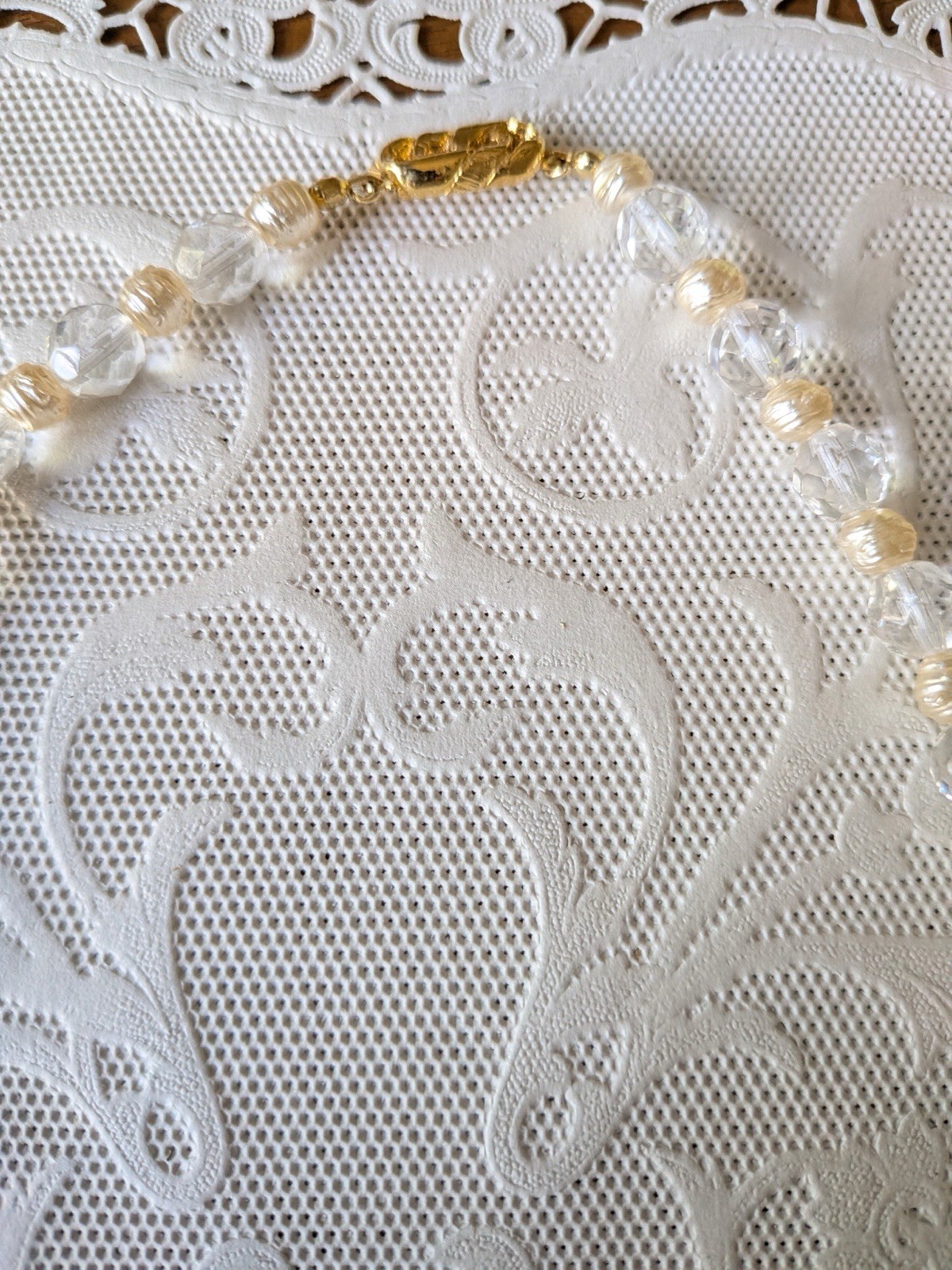 Vintage Venetian Necklace Clear, White, & Faux Pearl Flower Bead Art Glass 17″