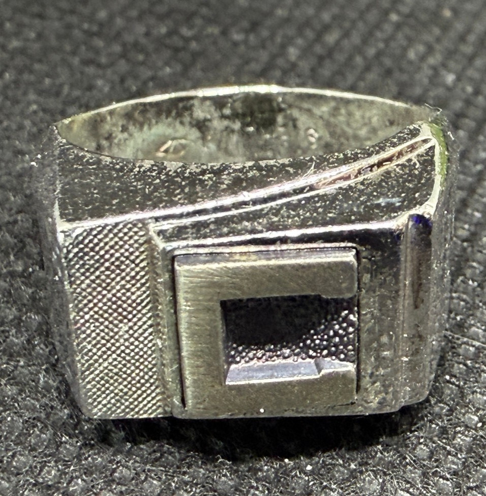 Vintage Sterling Silver Stamped Typeface Monogram “C” Ring Size 7 Weight 9.9g