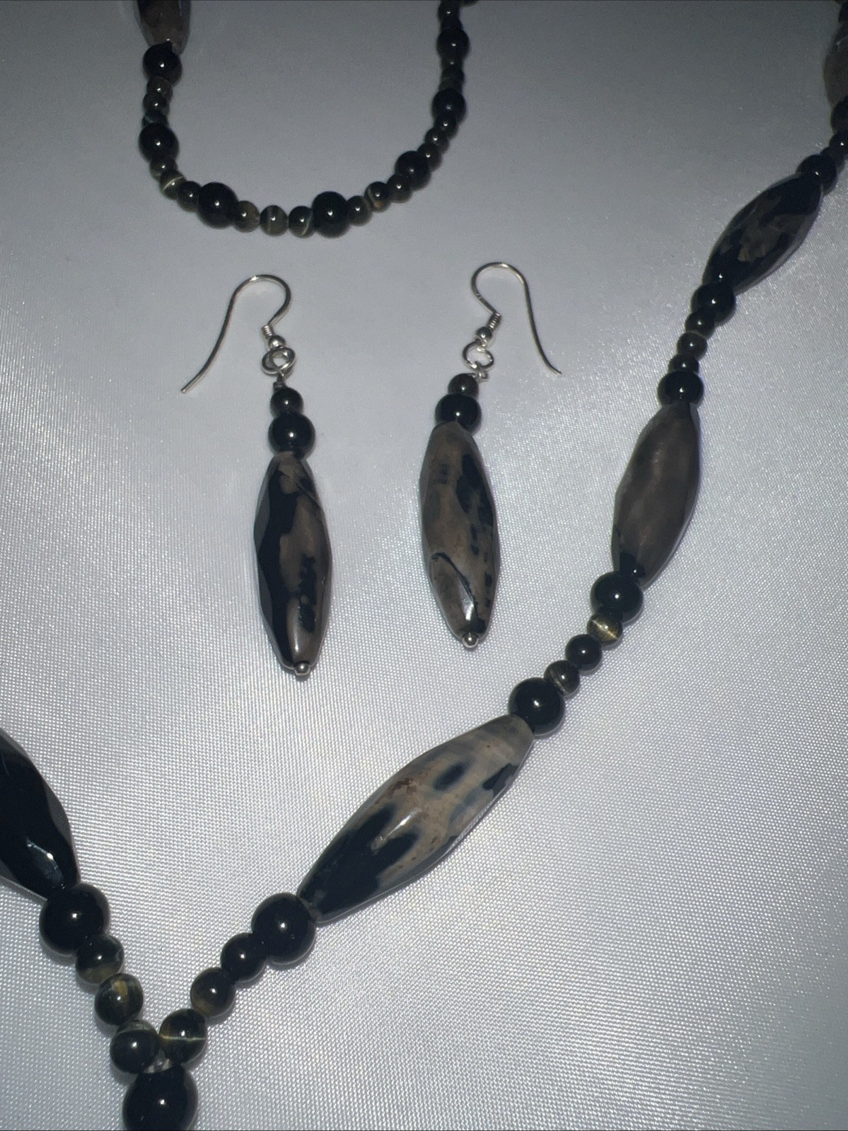 Lariat Necklace Gemstone Jasper & Agate Stones 28” Plus 4.5” Black, Tan Earrings