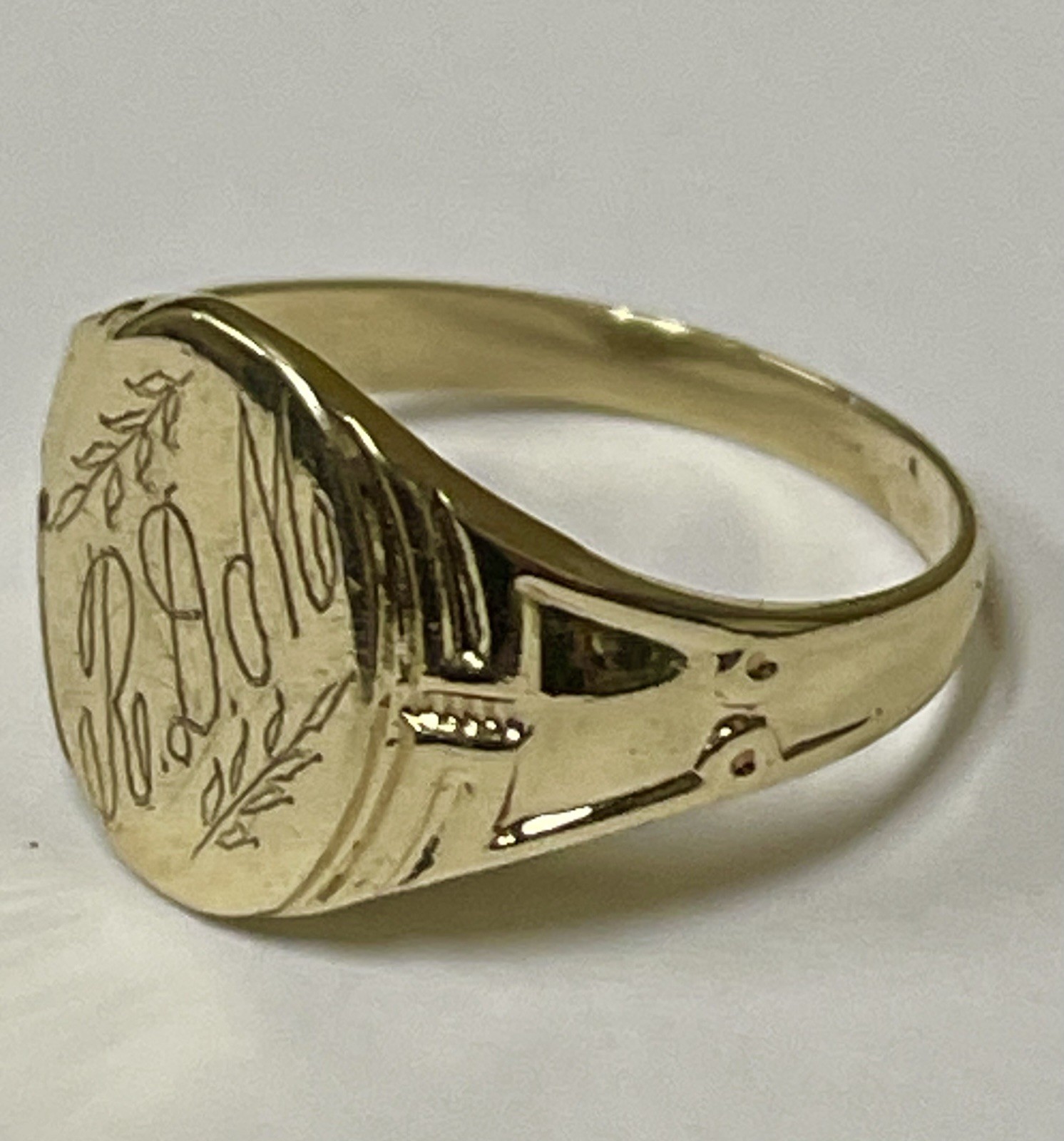 Vintage 10k Yellow Gold Ring Size 4.25 Letters RDM Monogram Engraved Love Dad