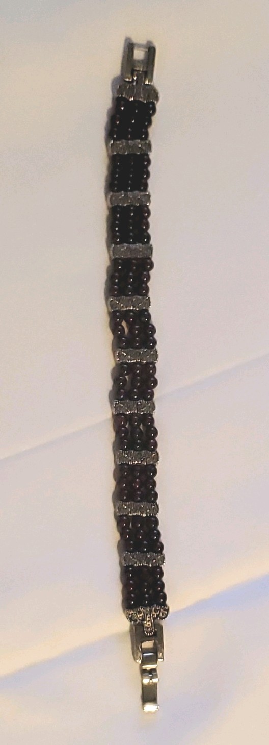 Vintage garnet beaded bracelet Silver Tone Metal 7.5” Marcasite