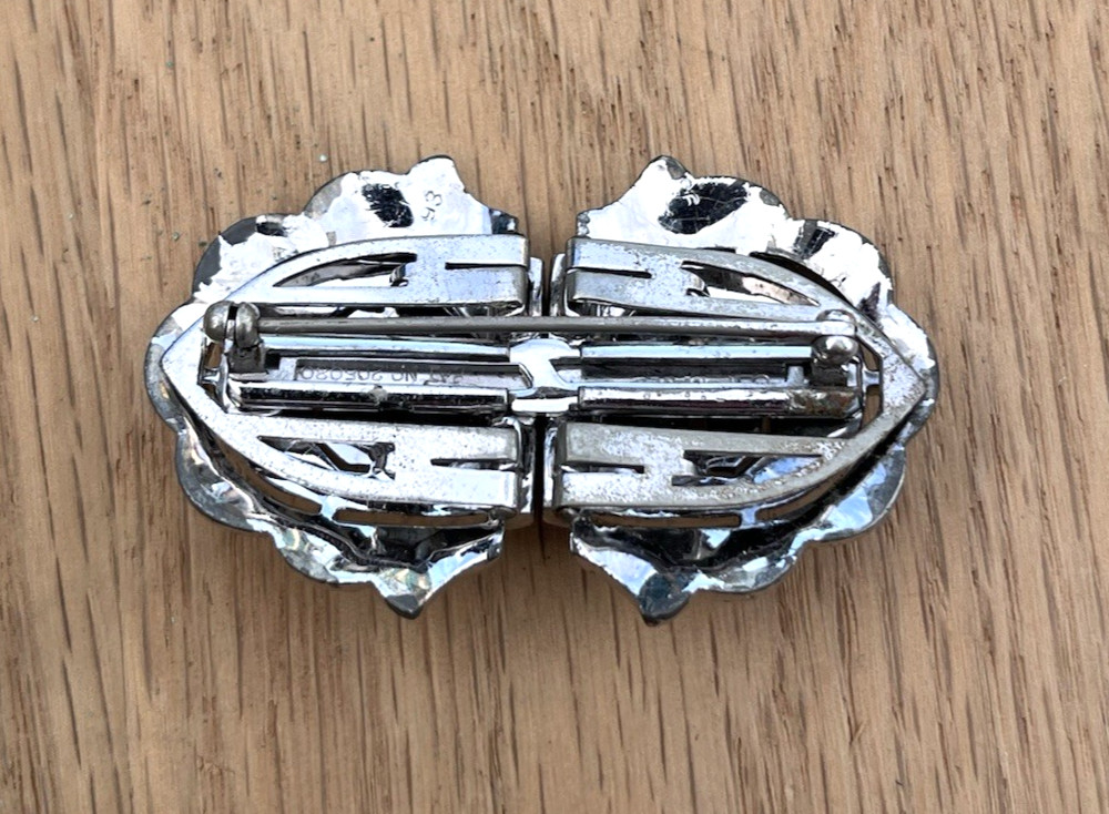 KTF Trifari Red Clear Rhinestone Art Deco Duette Brooch Dress Clip Clip-Mates 2″