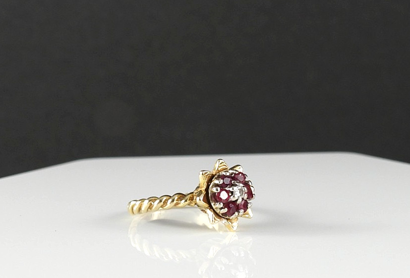Vintage Solid 14K Yellow Gold Ring Ruby Diamond Cluster Fine Fancy Jewelry