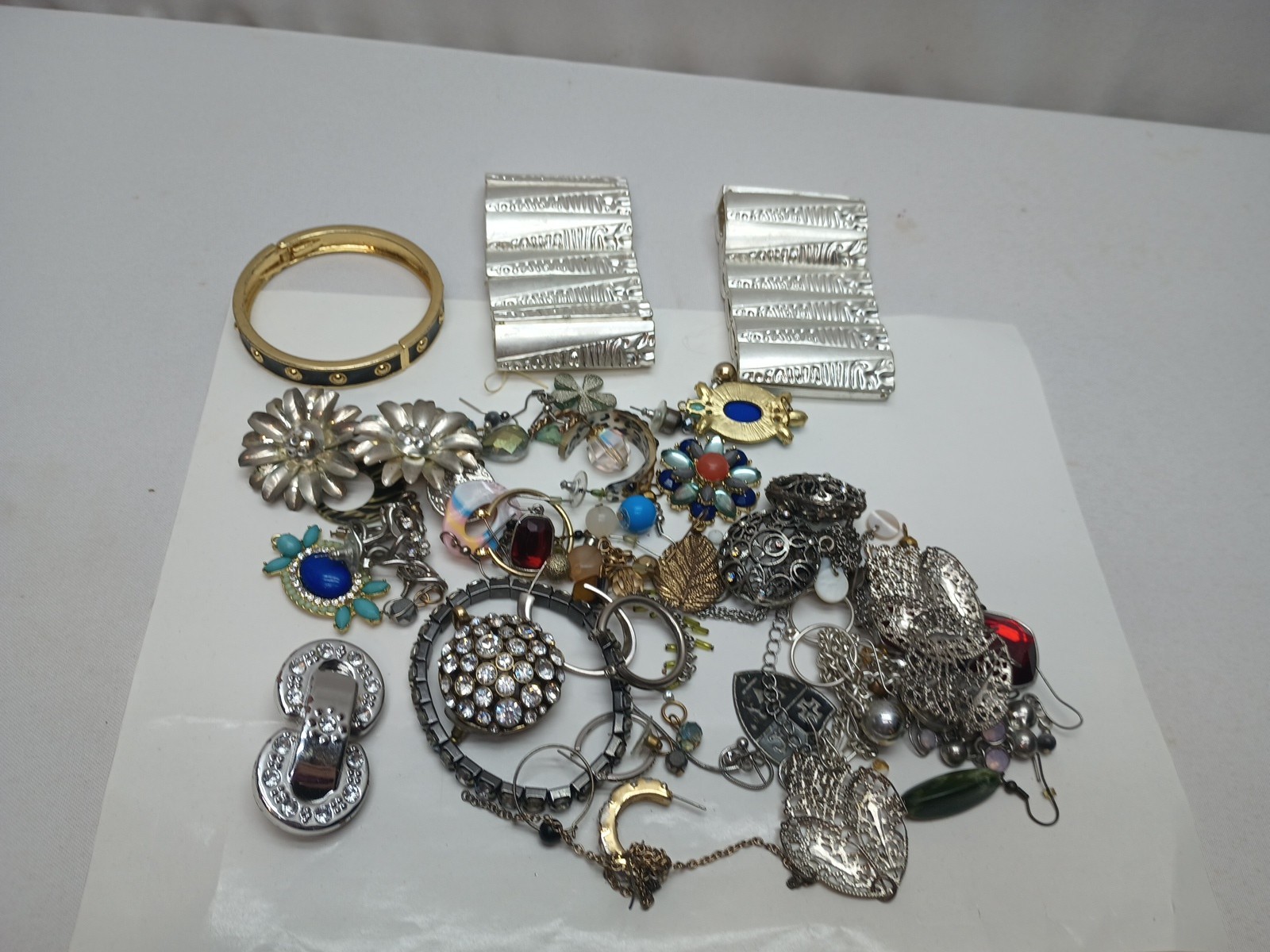 1 Lb REDESIGN/CRAFT FASHION/COSTUME JEWELRY LOT