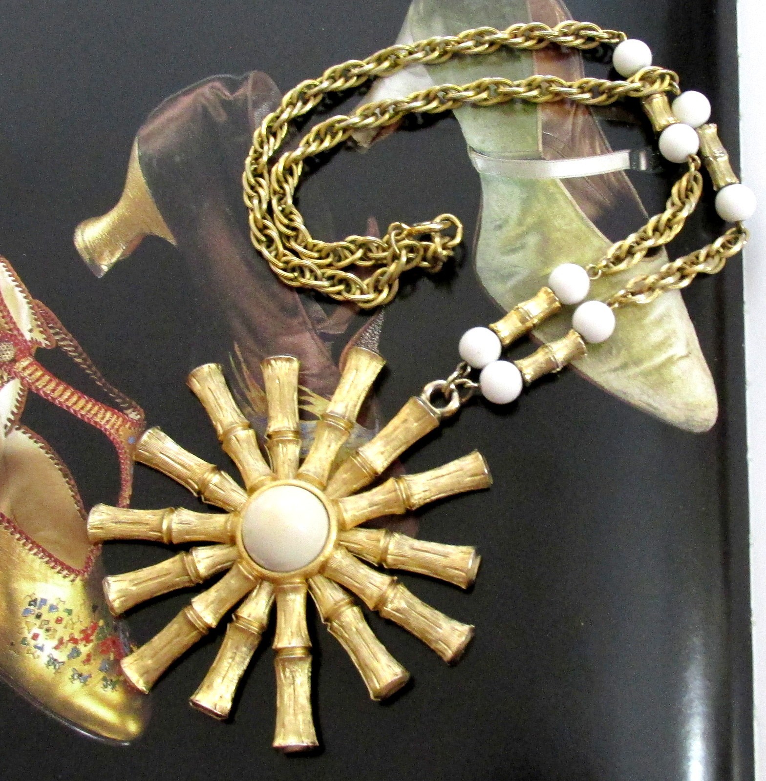 VTG RUNWAY NAPIER BOOK PC GP BAMBOO SUNBURST PENDANT NECKLACE WHITE BEAD FUJIO