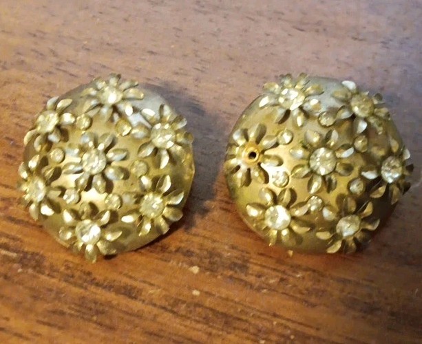 Vintage Barclay Daisy Cluster Rhinestone Clip On Gold Tone Earrings MCM Jewelry
