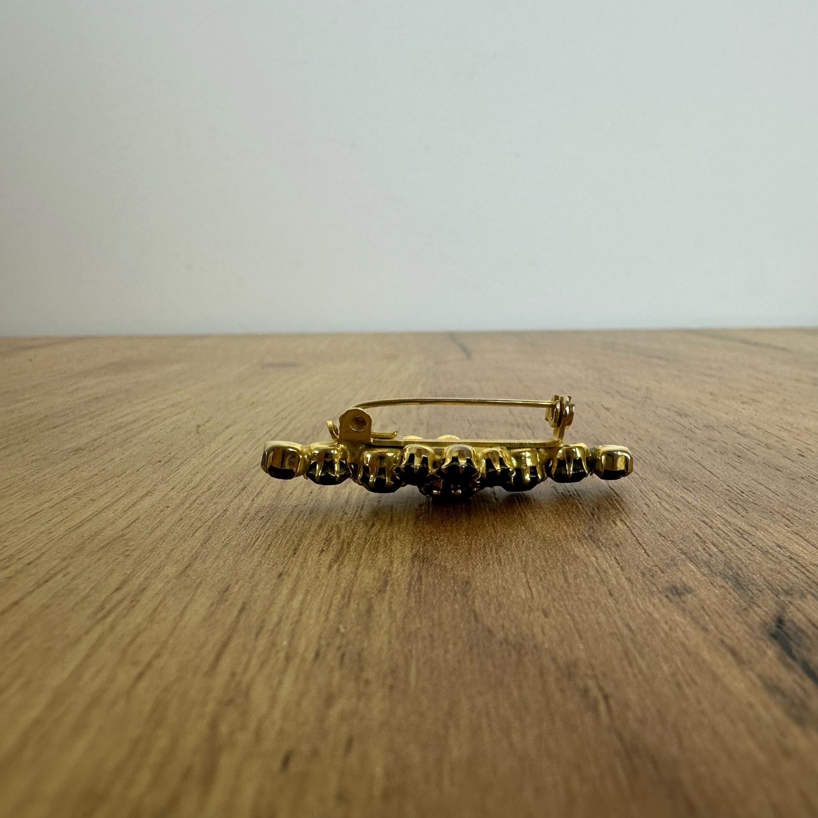 Vintage brooch – USSR jewelry – soviet red stone – Czech Republic