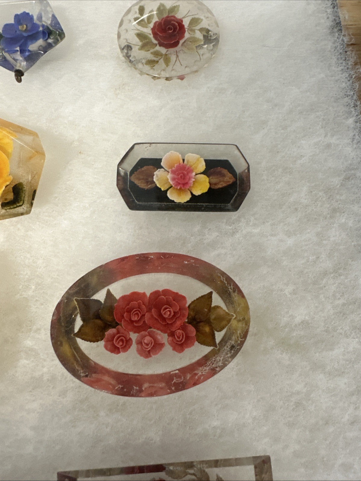 (28) Vintage Acrylic/Lucite? Hand Crafted Pressed Floral Brooch Pins, Pendants