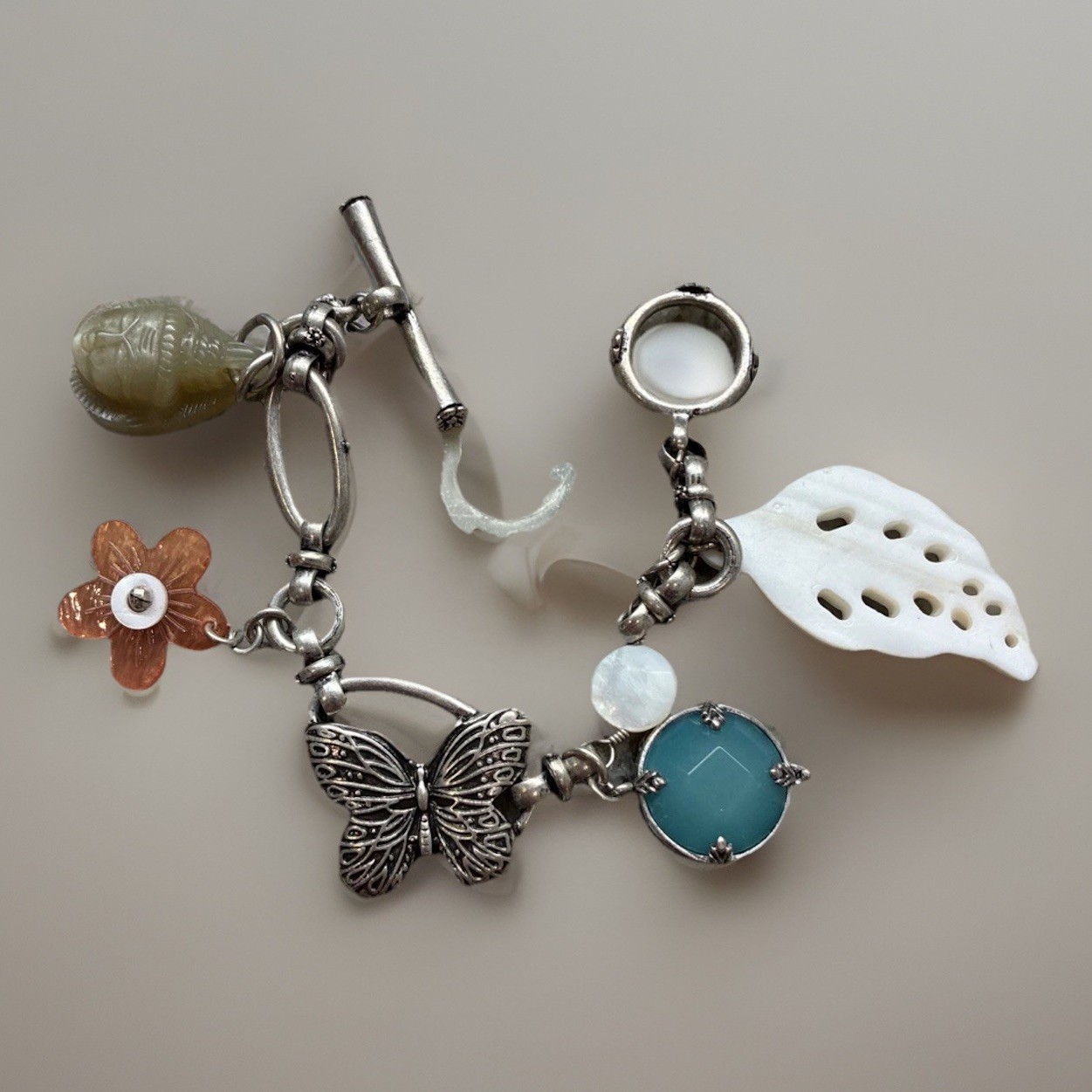 Vintage Lucky Brand Chain w/Charms Flower/Butterfly/Leaf/Asian Diety 6.76” L1