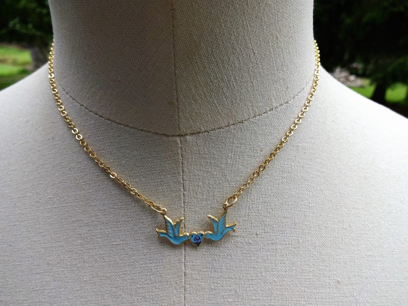 Sarah coventry Vintage Necklace Guilloche Blue Bird Enamel Rose Girl NOS #1181C