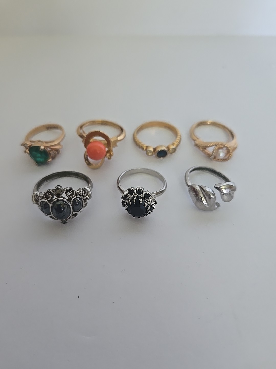 Vtg AVON ROMAN OTHER RING LOT SILVERTONE GOLDTONE RING LOT OF 7