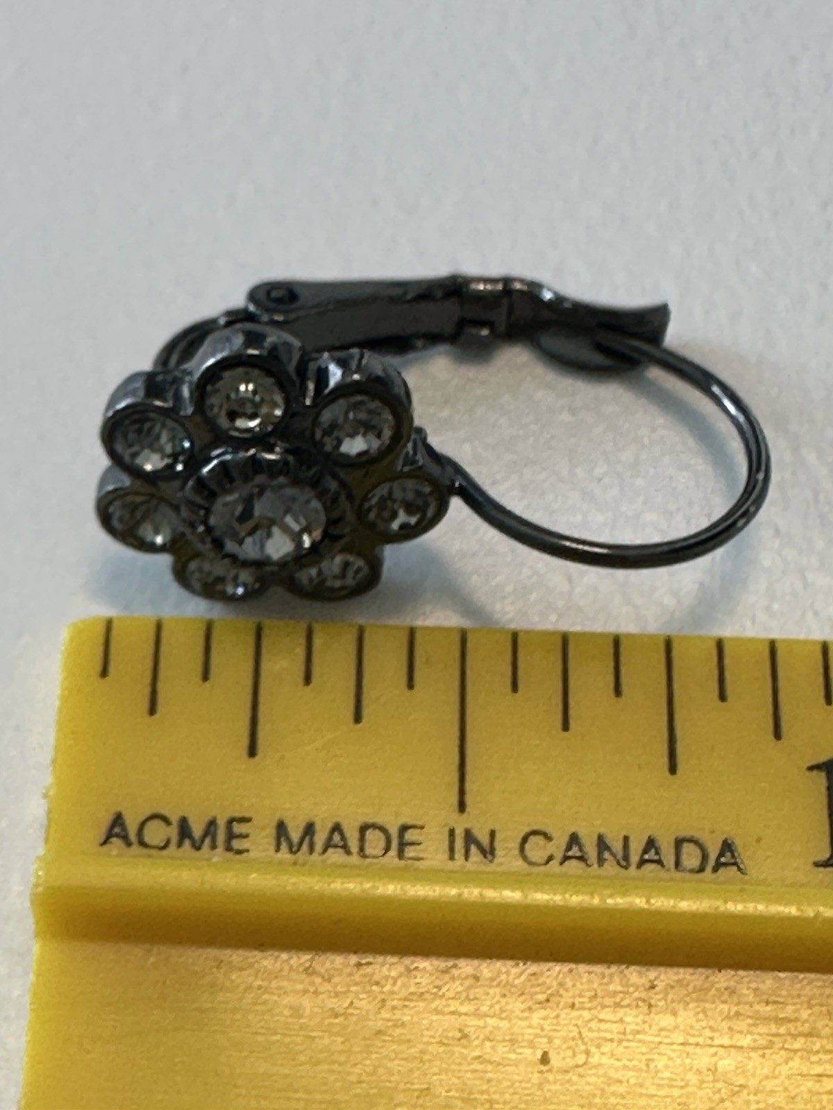 VTG Dark Grey Drop Leverback Earrings W/Crystals in a Floral Shape/Pierced Ears