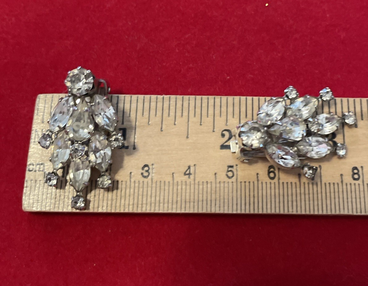 Vintage Weiss Clear Rhinestone Clip On Earrings
