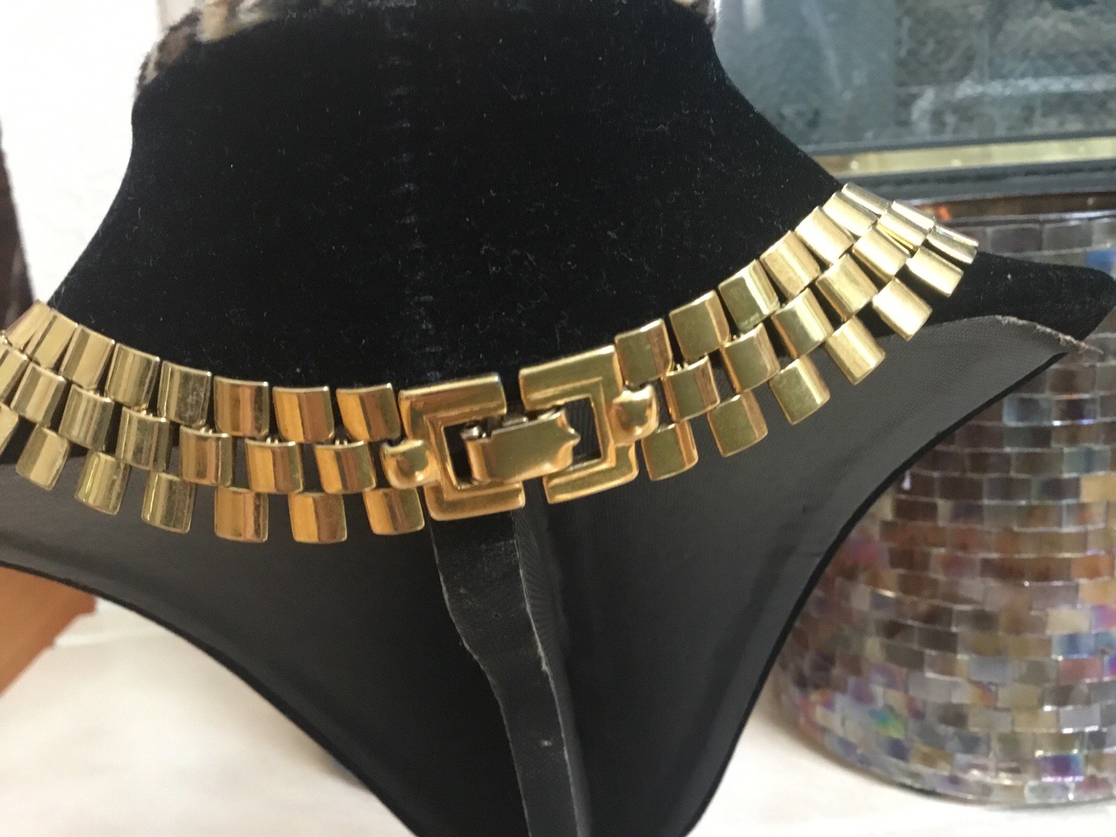 VINTAGE MONET Choker Necklace Gold Tone “Watch Band” Style Excellent Condition