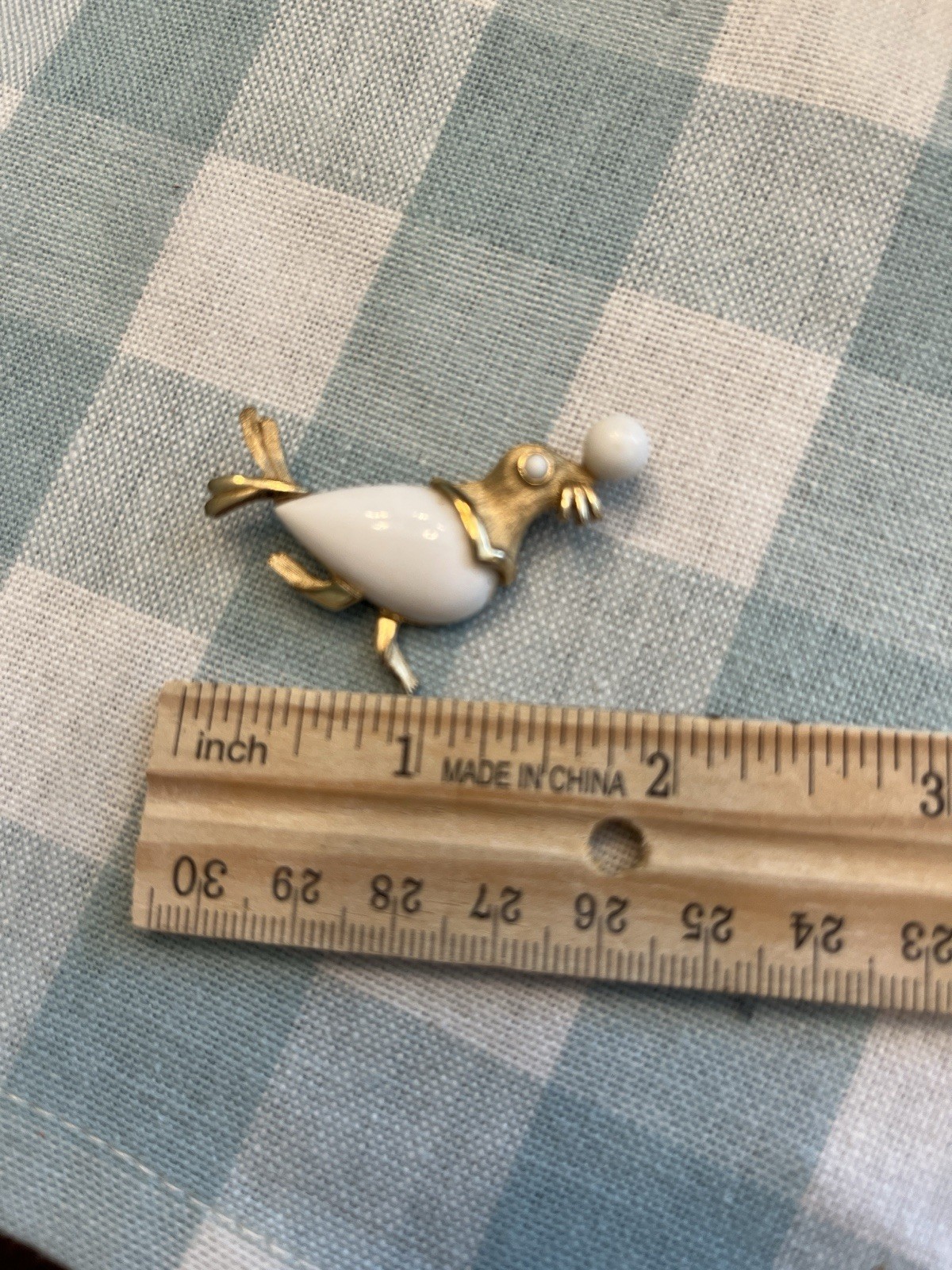 Crown Trifari Seal Brooch Pin Jelly Belly Excellent Condition