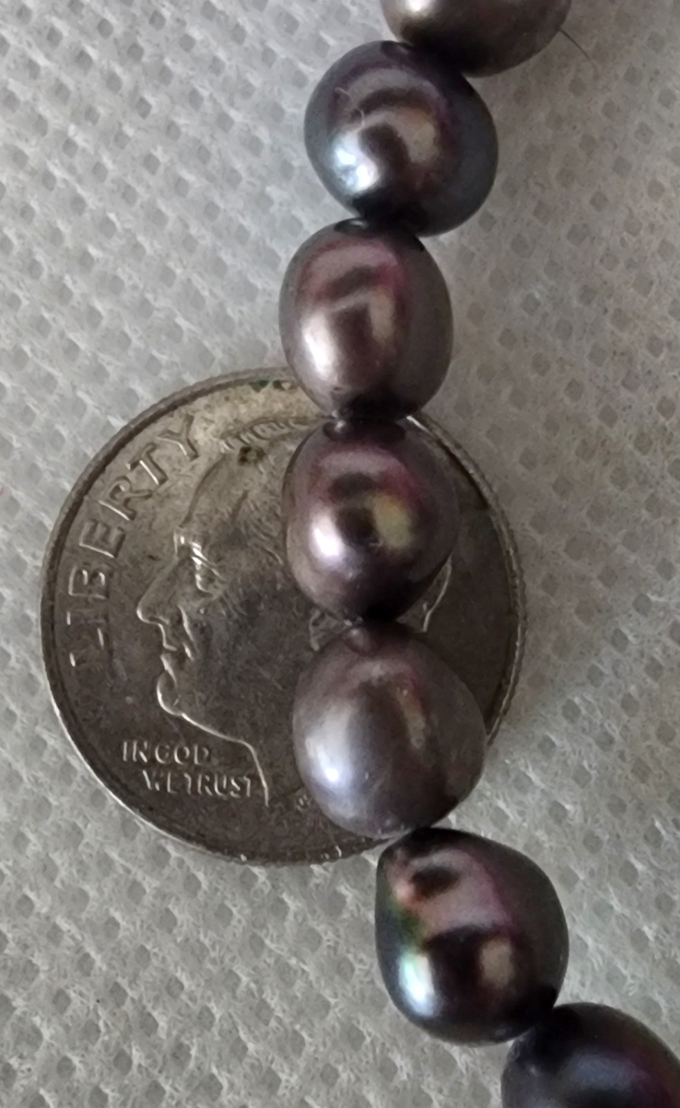 LUMINOUS PEARL BRACELET W./SHADES OF PURPLE, GREEN, BLUE & LAVENDER (Stretch)